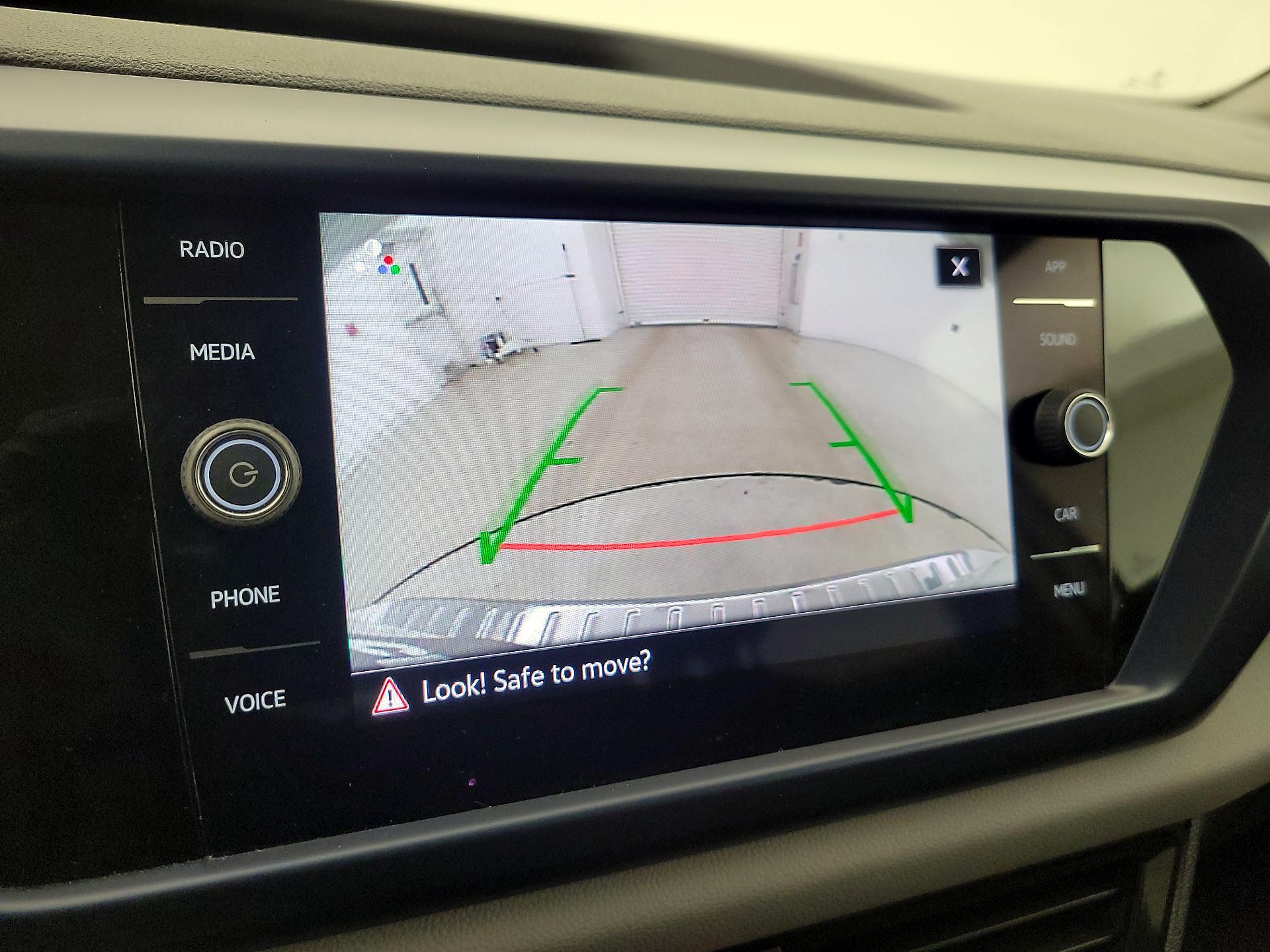 Thumbnail: 2022 Volkswagen Taos - 14