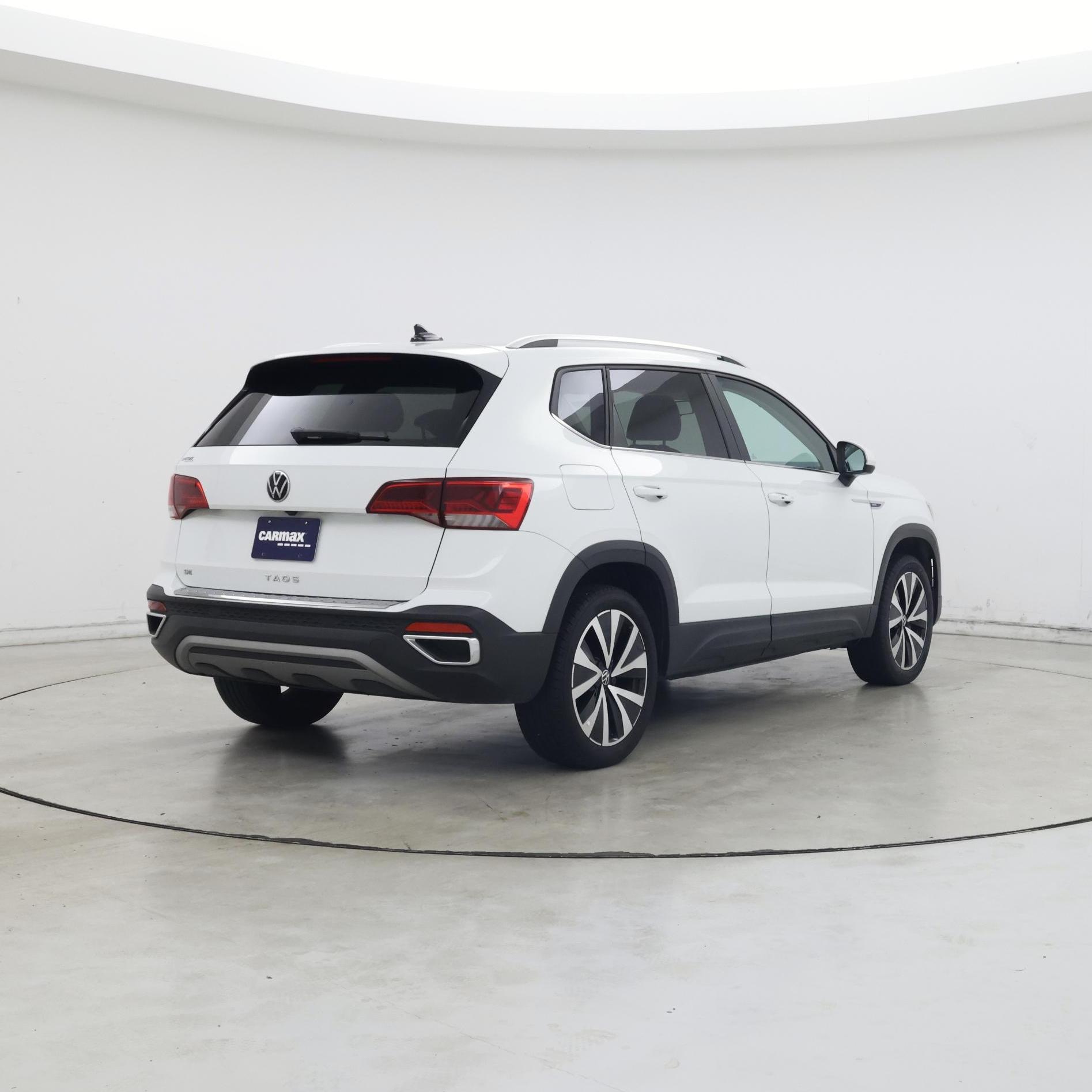 Thumbnail: 2022 Volkswagen Taos - 8