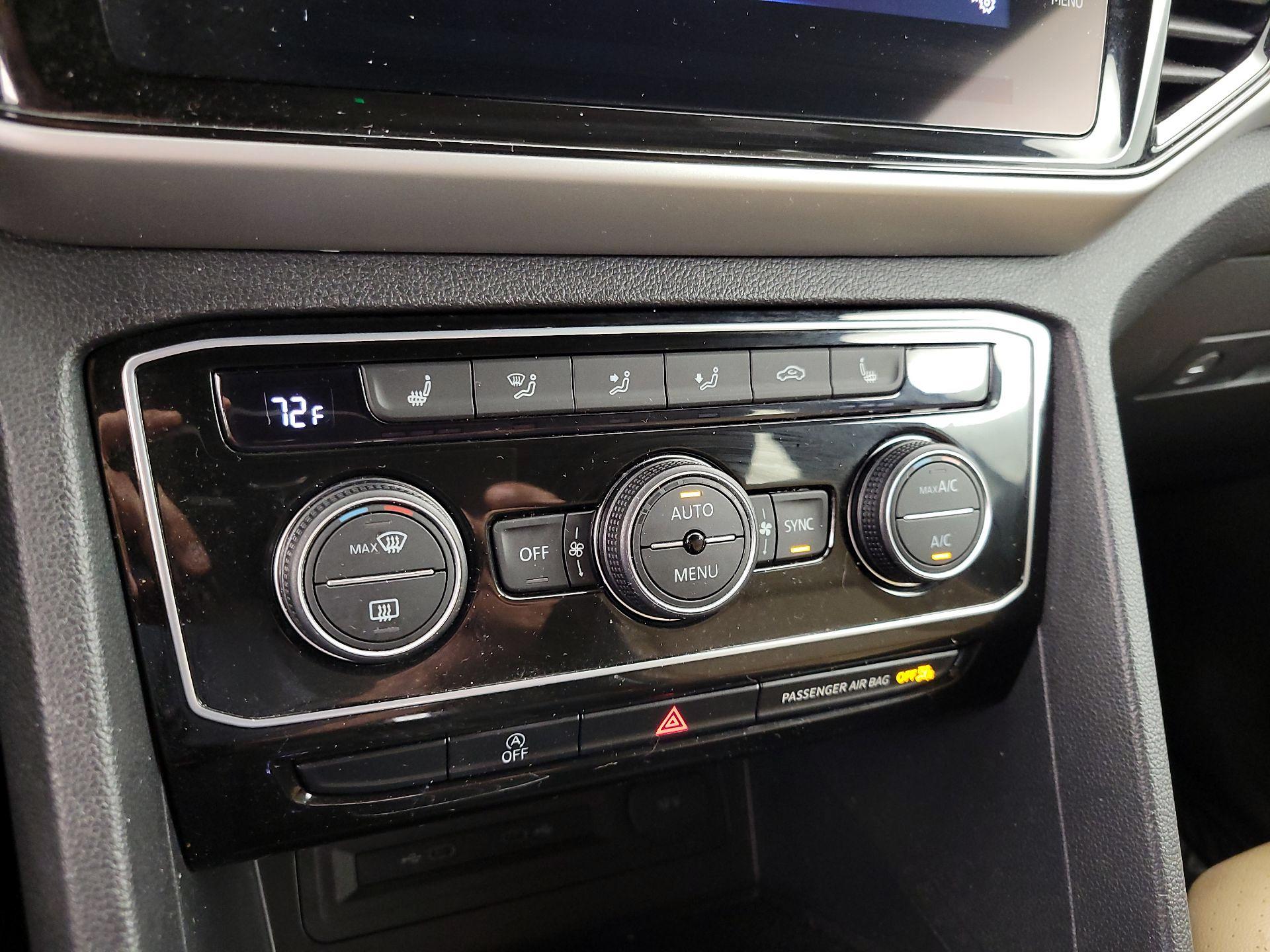 Thumbnail: 2022 Volkswagen Atlas - 16