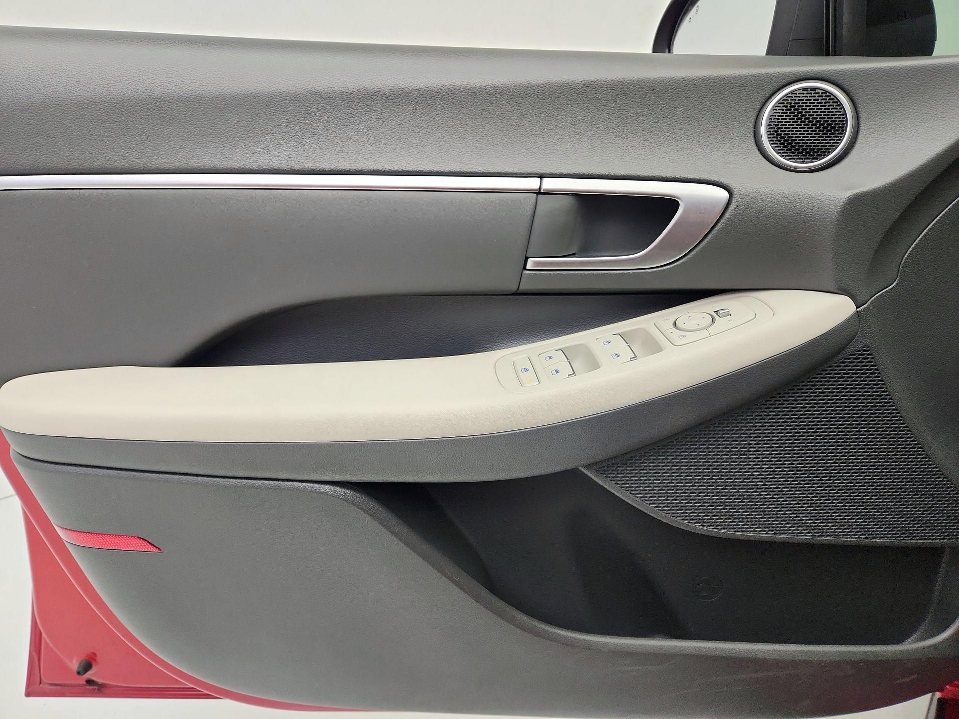 Thumbnail: 2021 Hyundai Sonata - 12