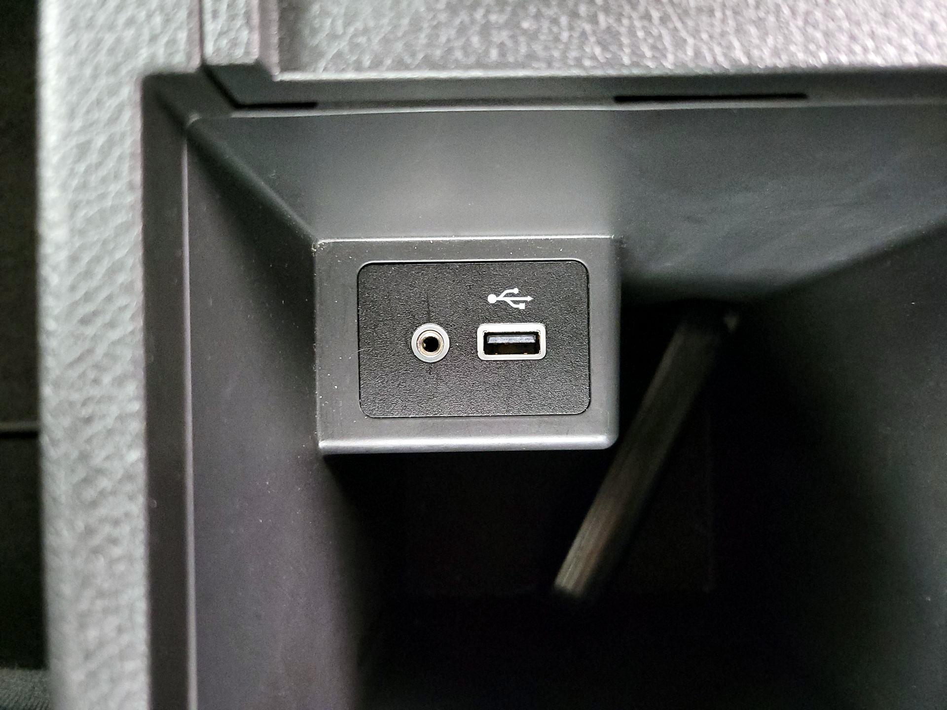 Thumbnail: 2019 Nissan Sentra - 18