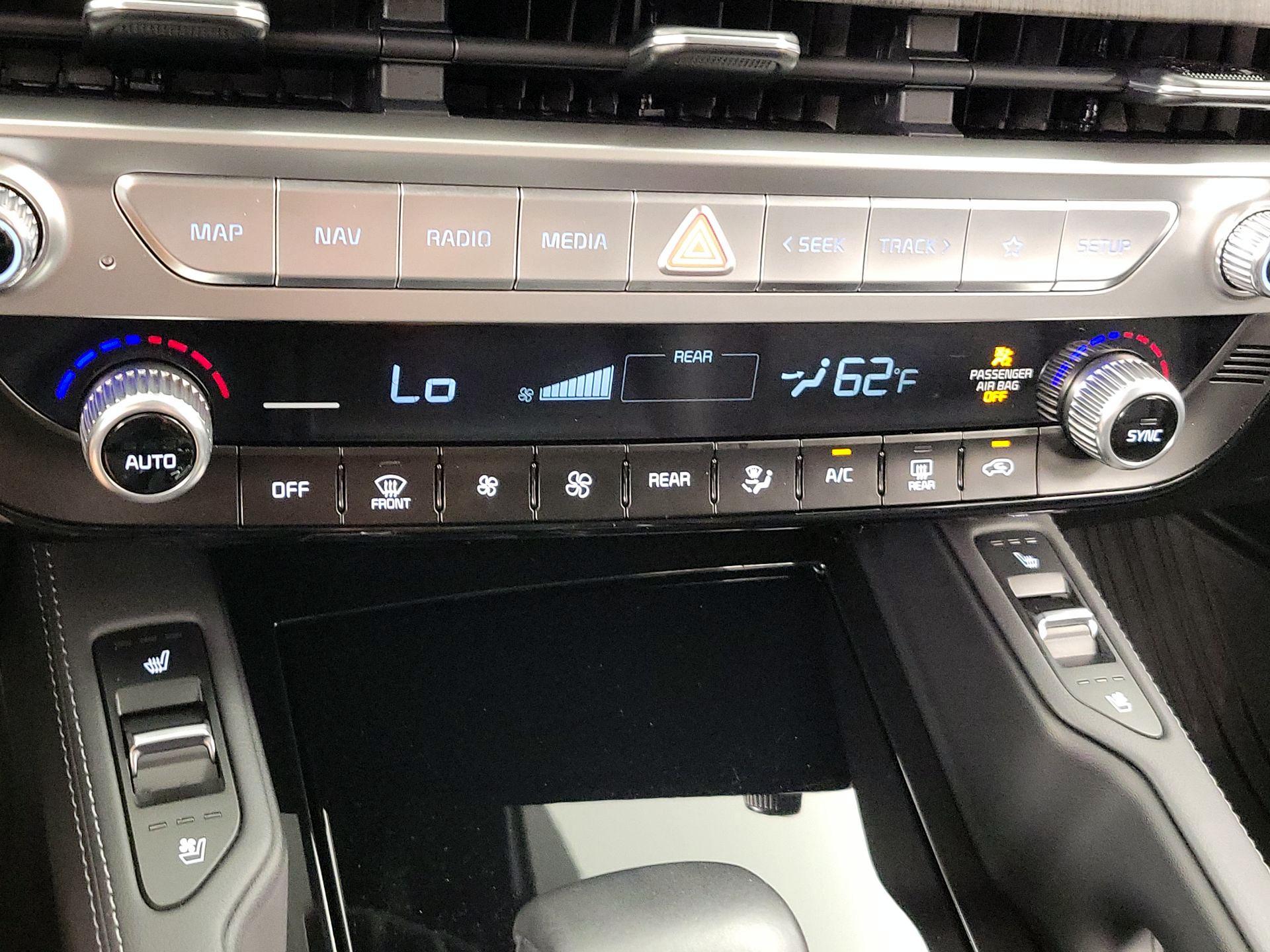 Thumbnail: 2023 Kia Telluride - 17