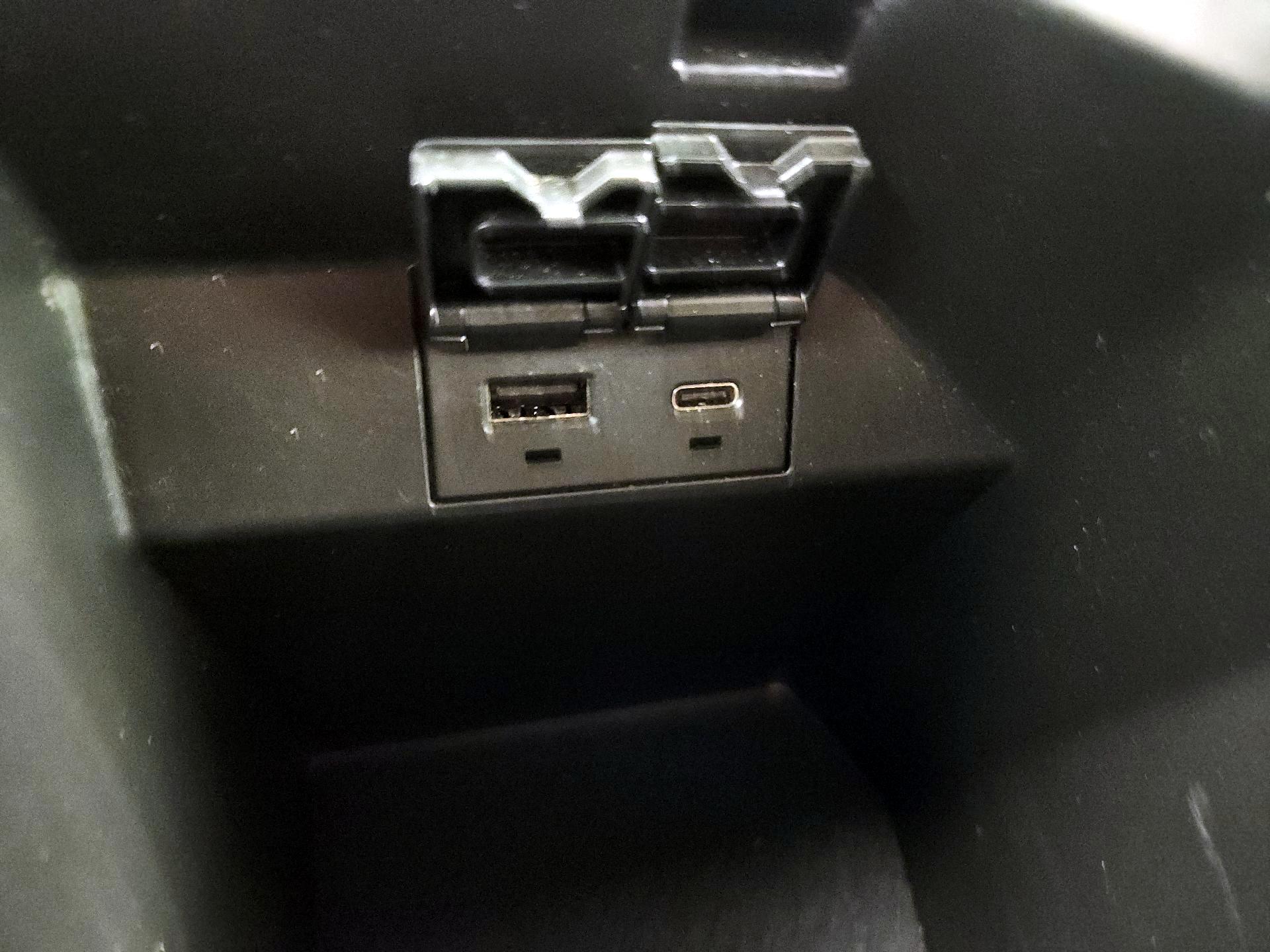 Thumbnail: 2023 Toyota Camry - 18