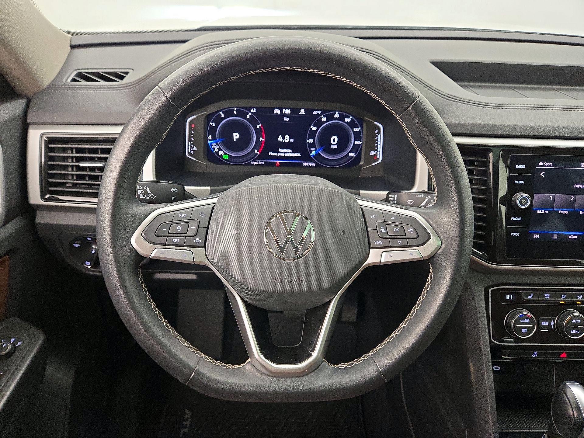 Thumbnail: 2022 Volkswagen Atlas - 10