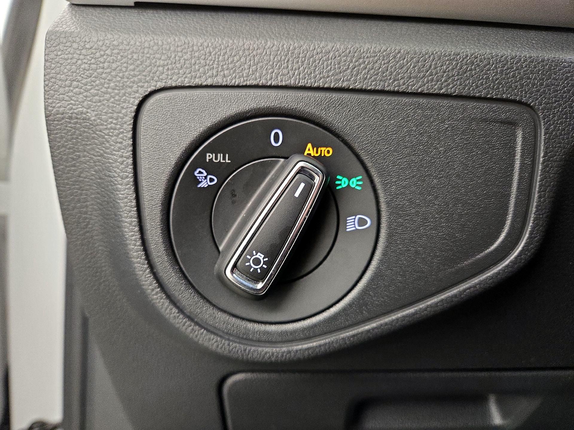 Thumbnail: 2022 Volkswagen Atlas - 13