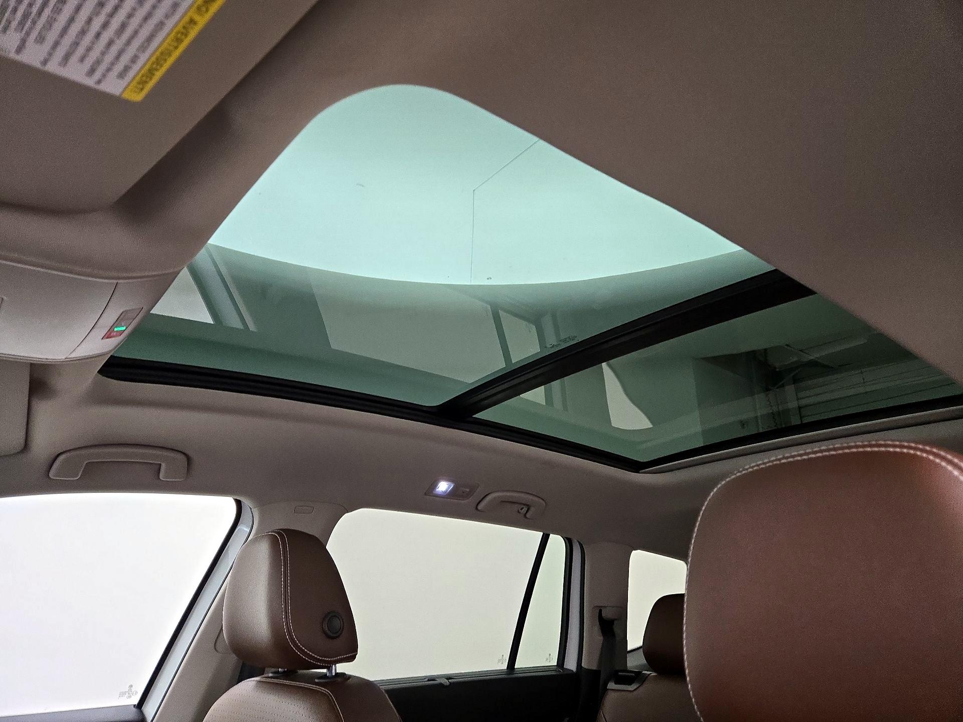 Thumbnail: 2022 Volkswagen Atlas - 19