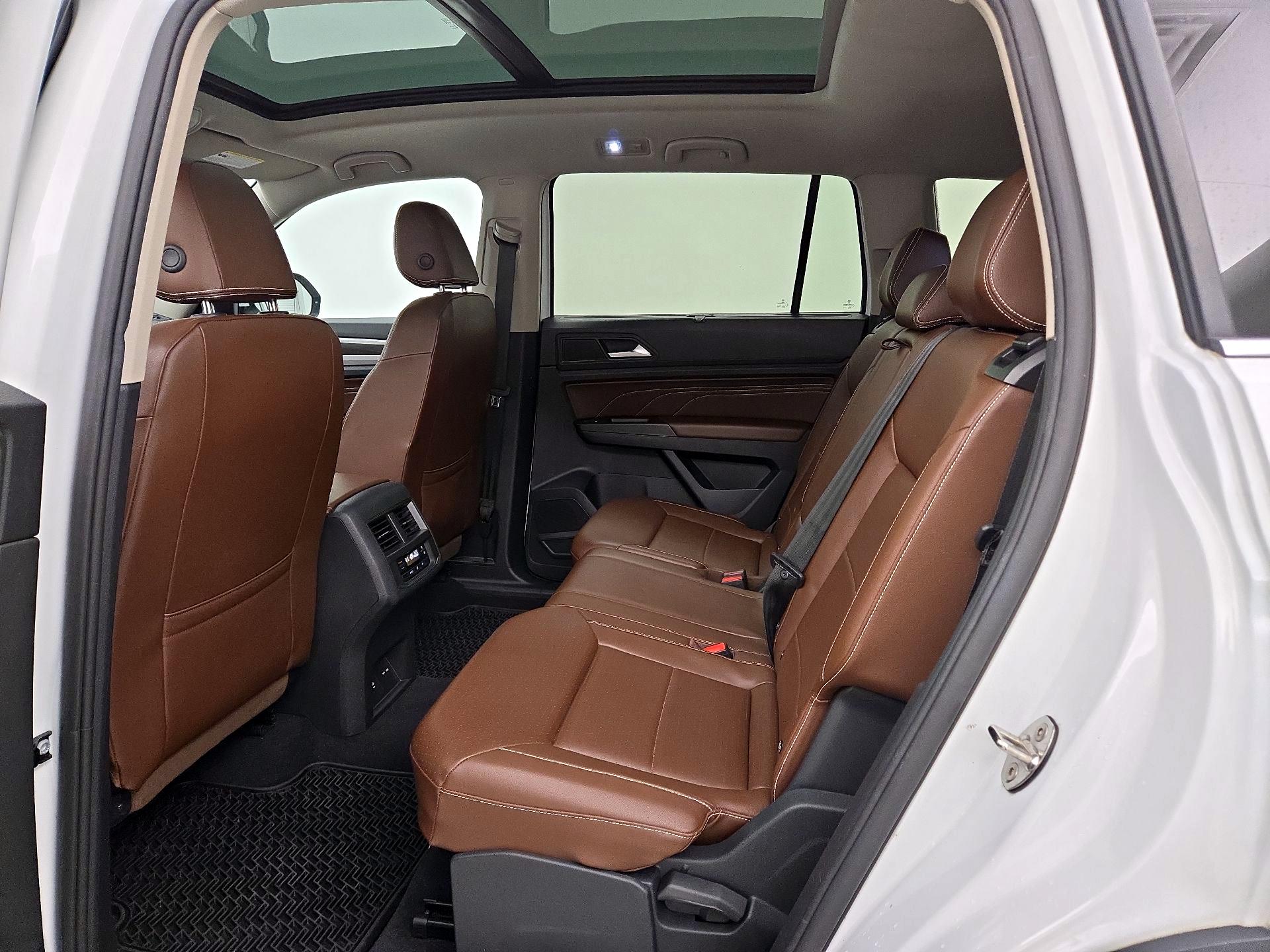 Thumbnail: 2022 Volkswagen Atlas - 20