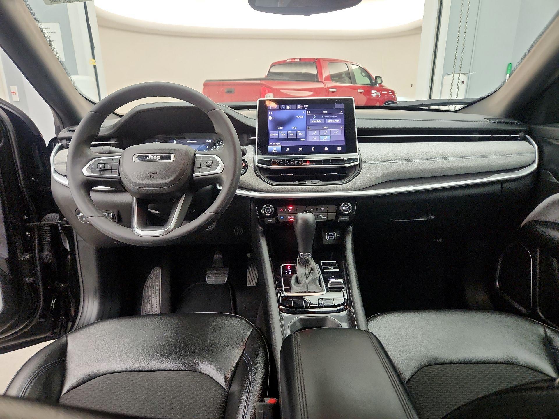 Thumbnail: 2023 Jeep Compass - 9