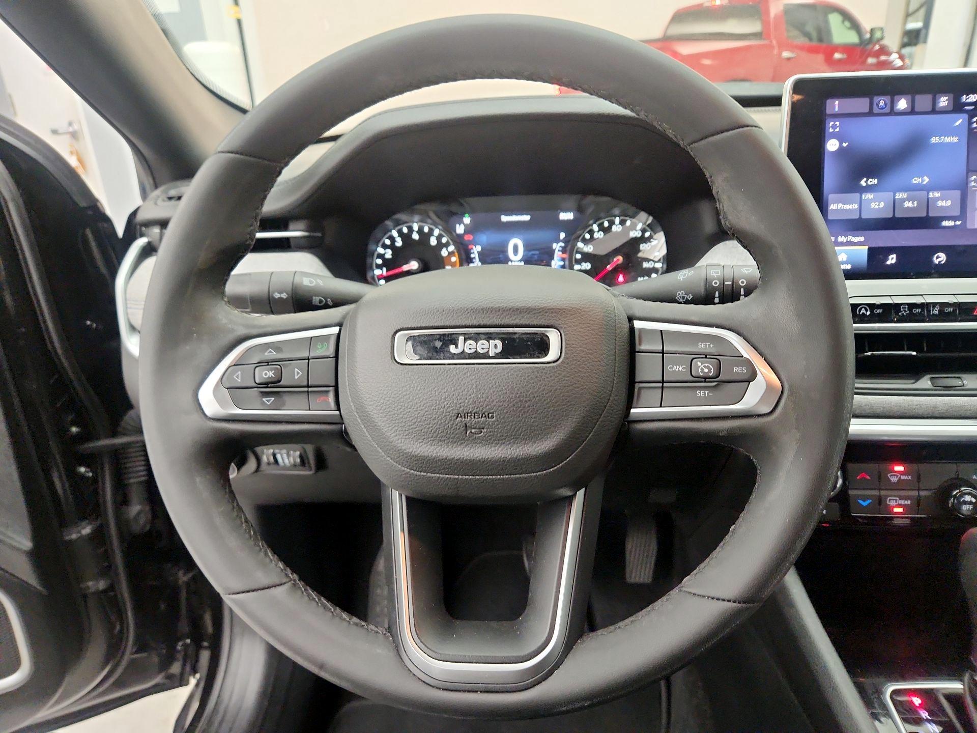 Thumbnail: 2023 Jeep Compass - 10