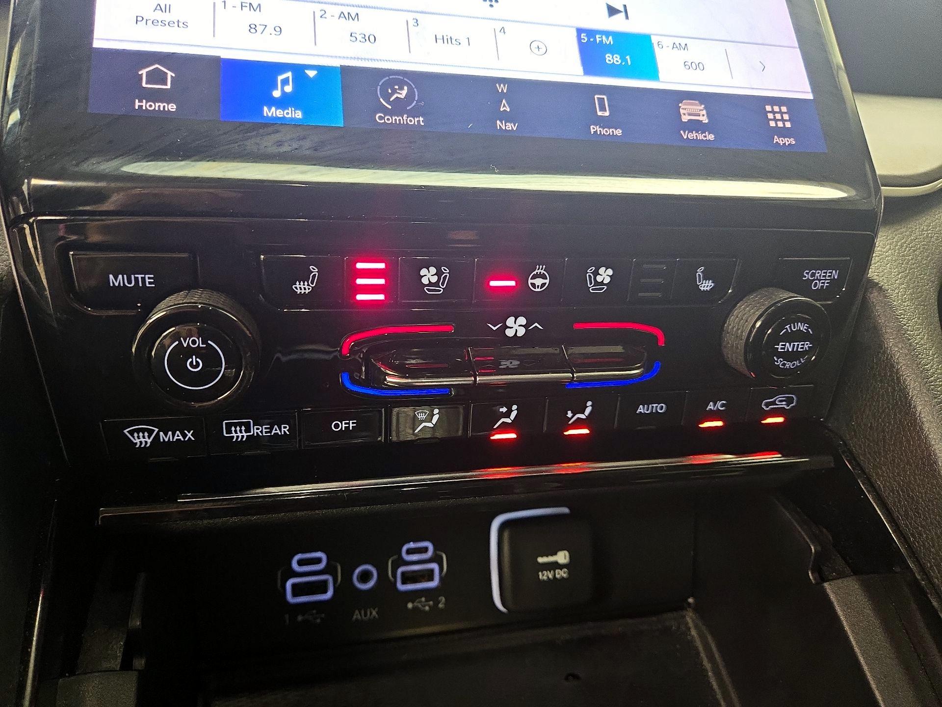 Thumbnail: 2023 Jeep Grand Cherokee L - 17