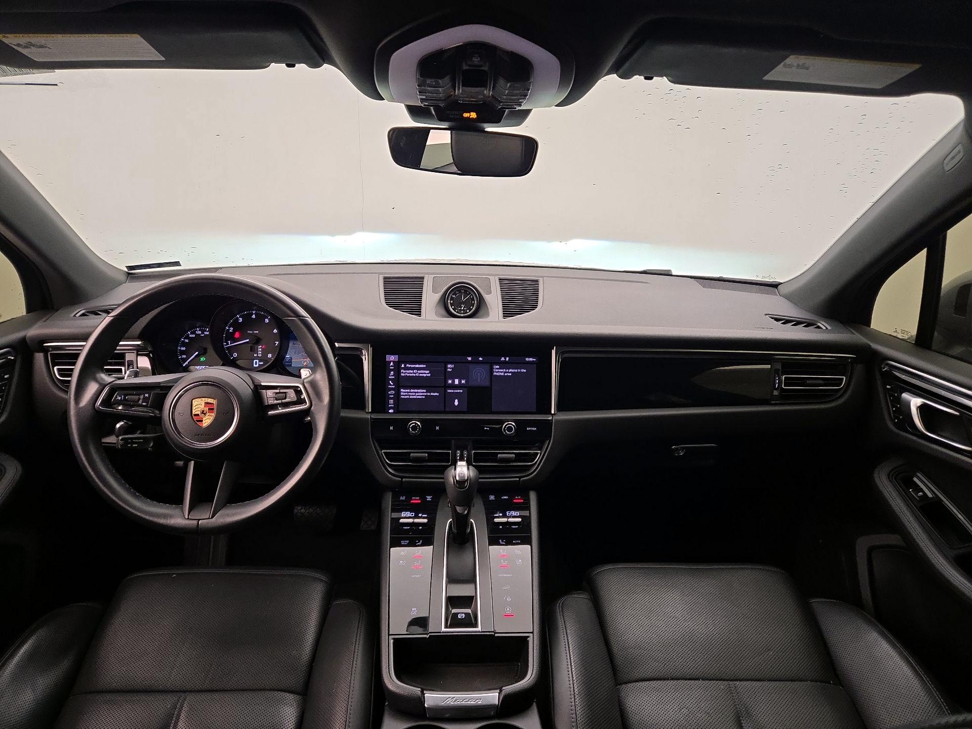 Thumbnail: 2022 Porsche Macan - 9