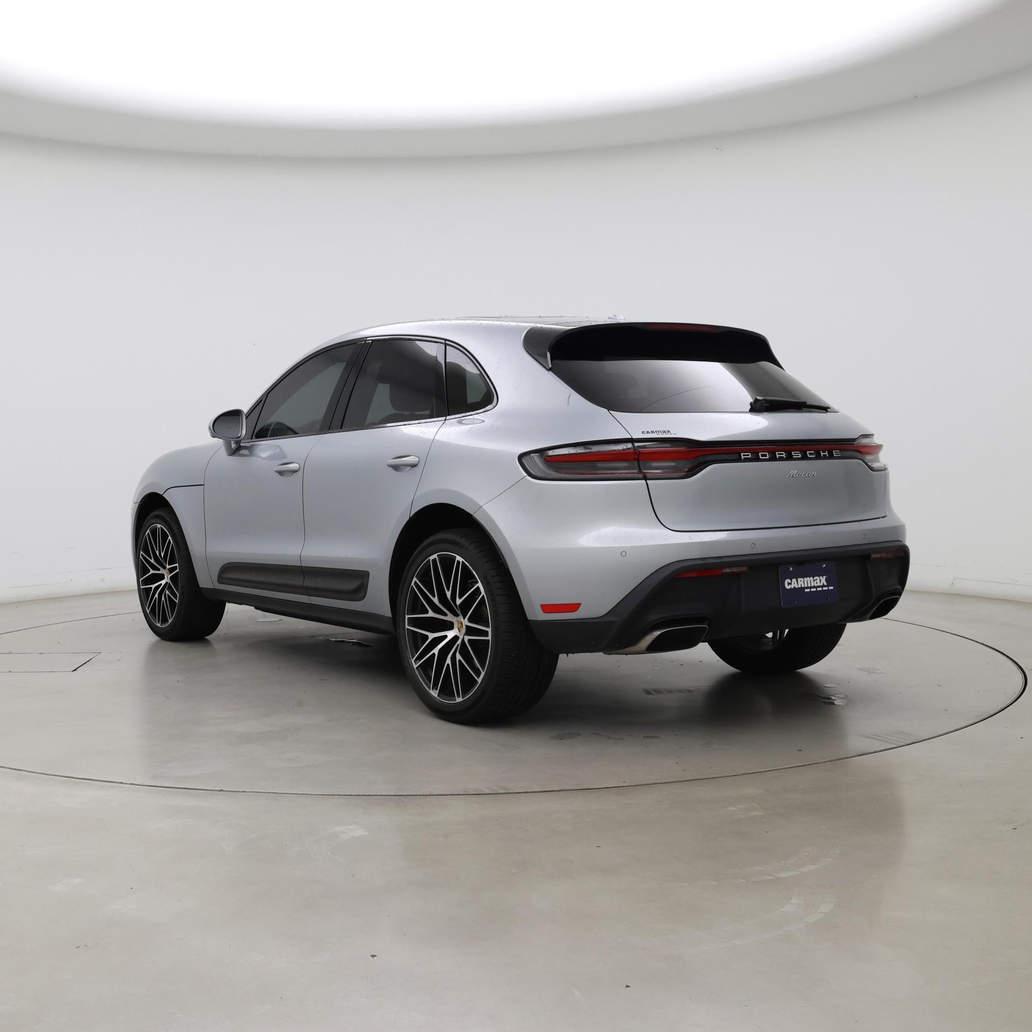 Thumbnail: 2022 Porsche Macan - 2