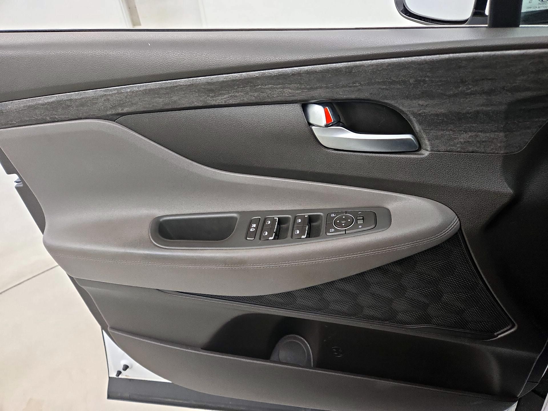 Thumbnail: 2020 Hyundai Santa Fe - 12