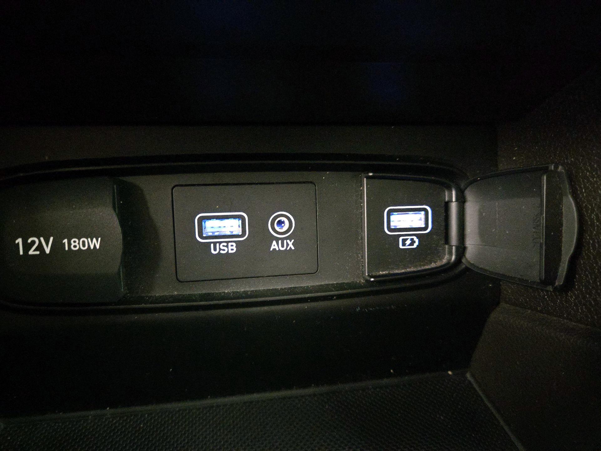 Thumbnail: 2020 Hyundai Santa Fe - 18