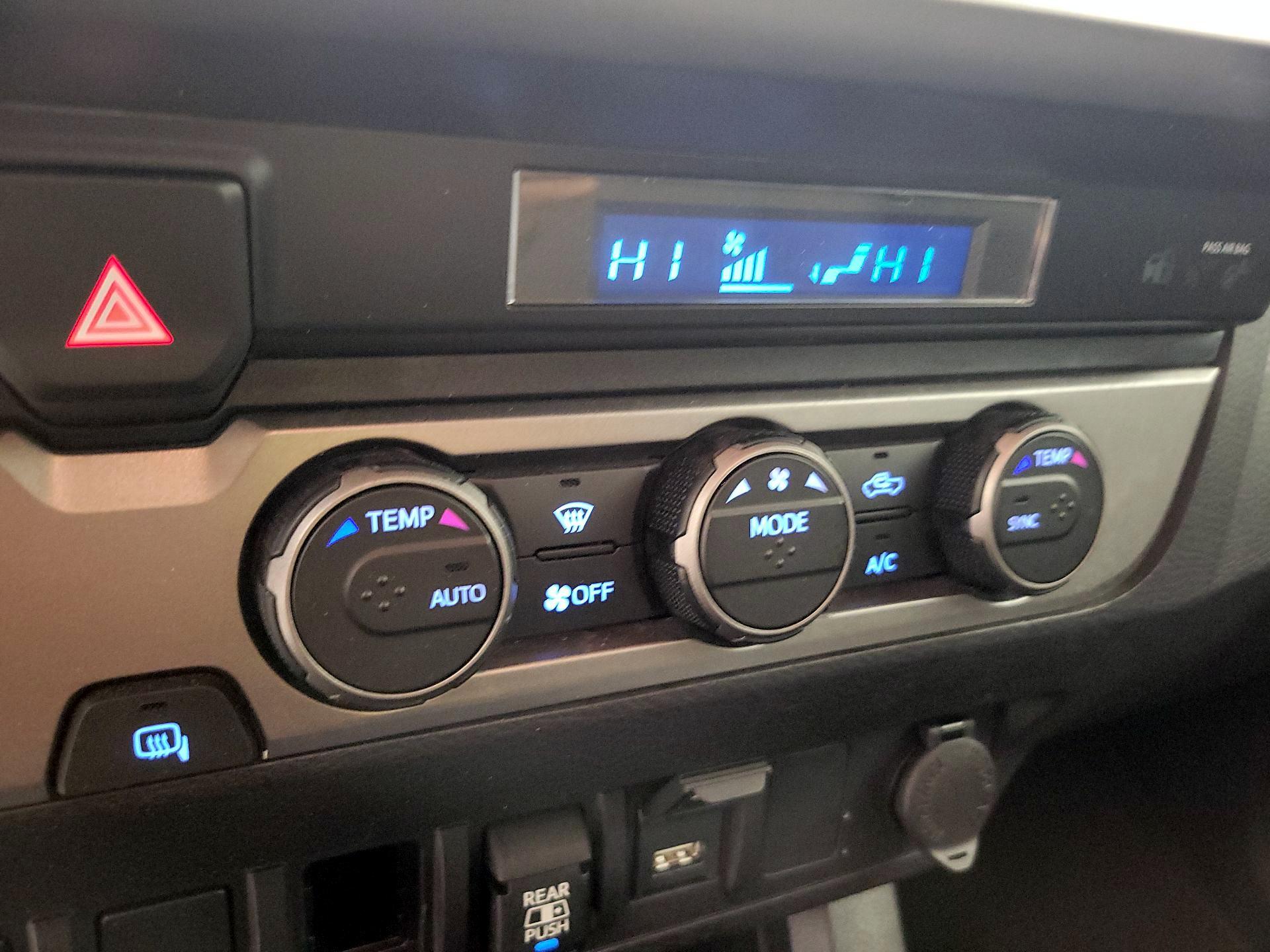 Thumbnail: 2022 Toyota Tacoma - 16