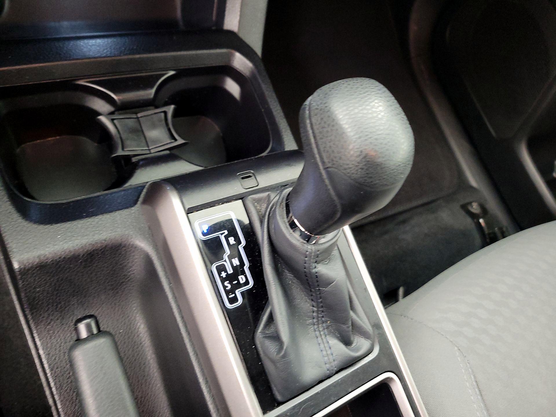 Thumbnail: 2022 Toyota Tacoma - 17