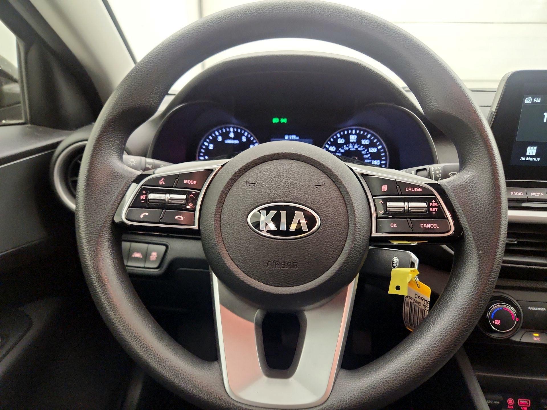 Thumbnail: 2021 Kia Forte - 10