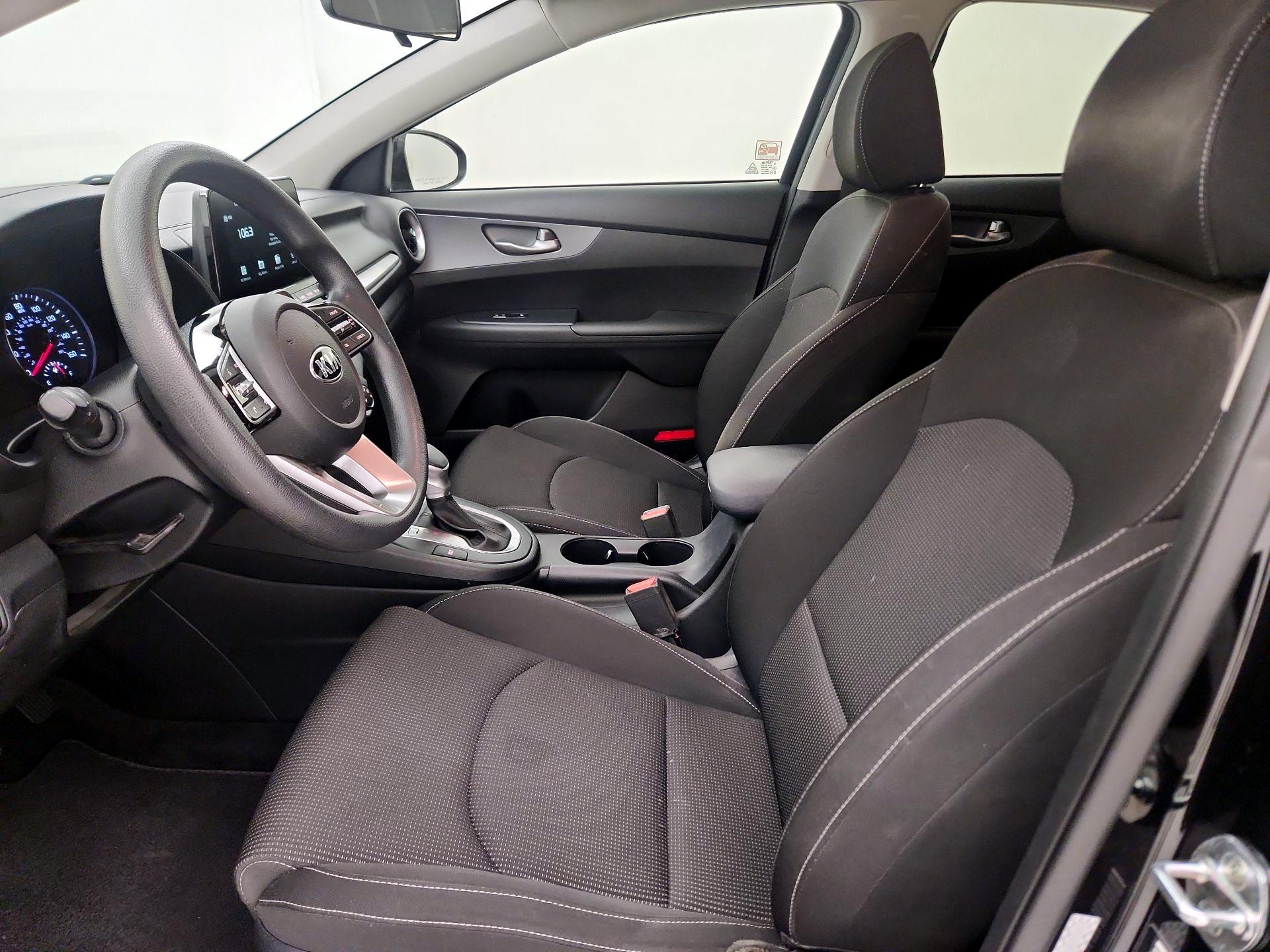 Thumbnail: 2021 Kia Forte - 11