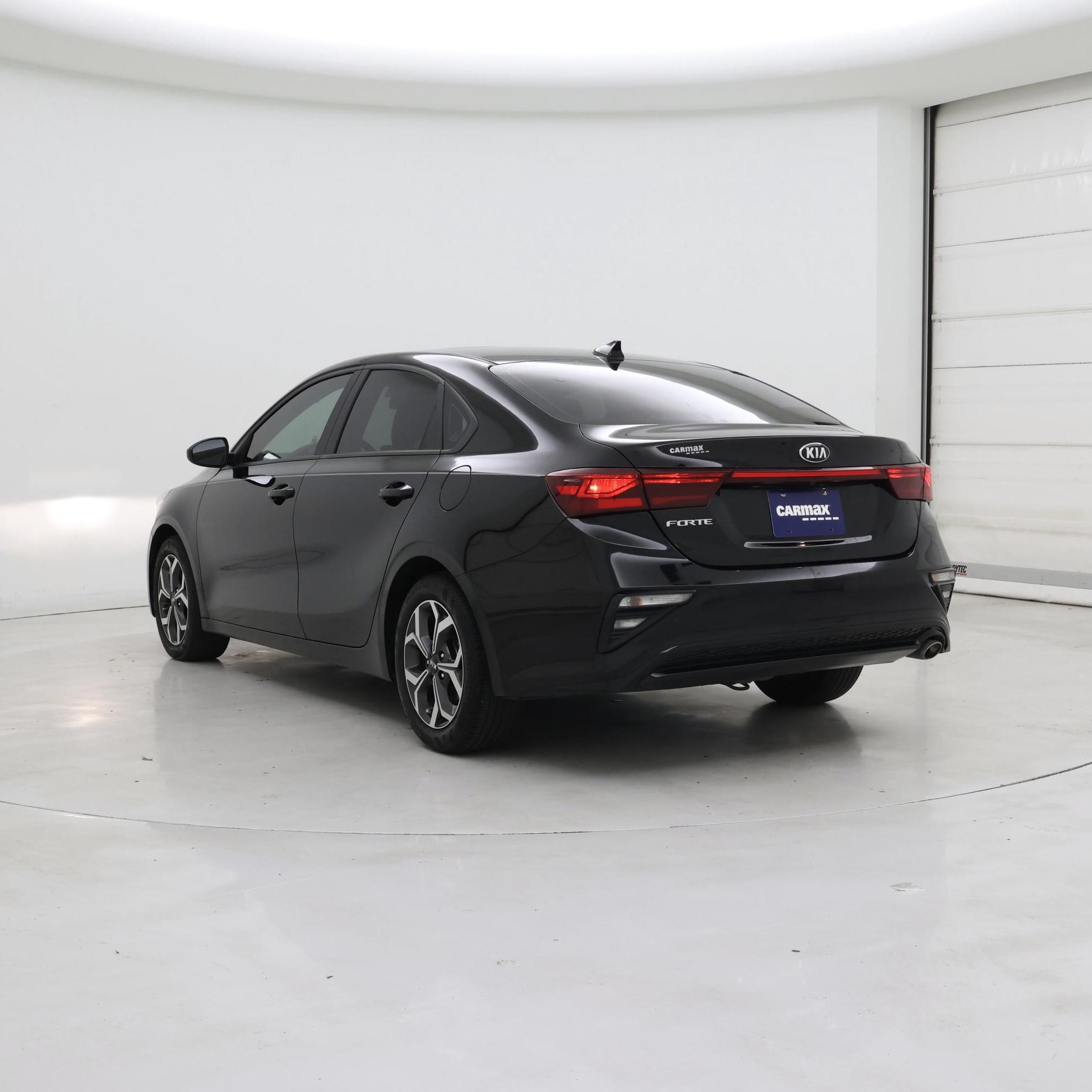 Thumbnail: 2021 Kia Forte - 2