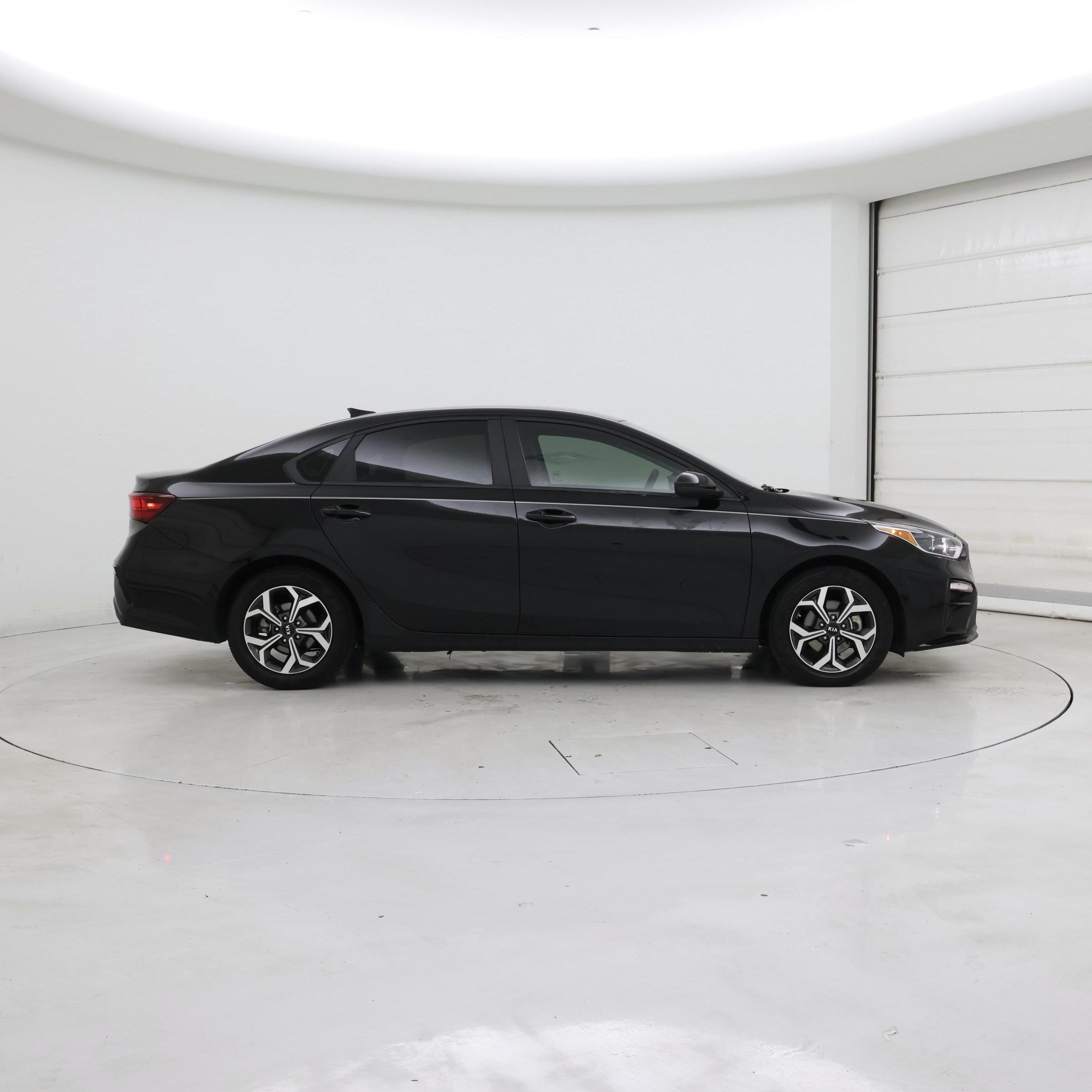 Thumbnail: 2021 Kia Forte - 7