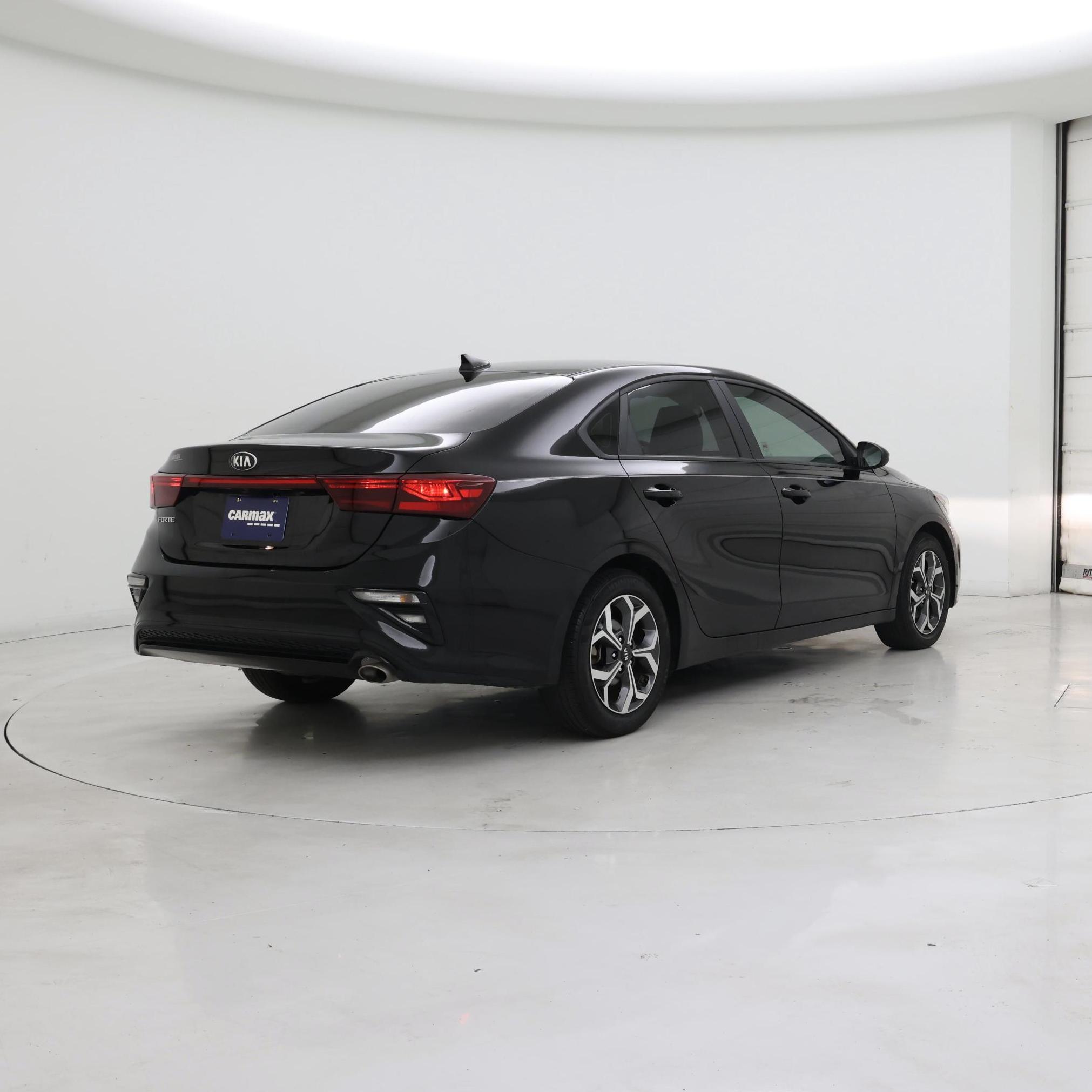 Thumbnail: 2021 Kia Forte - 8