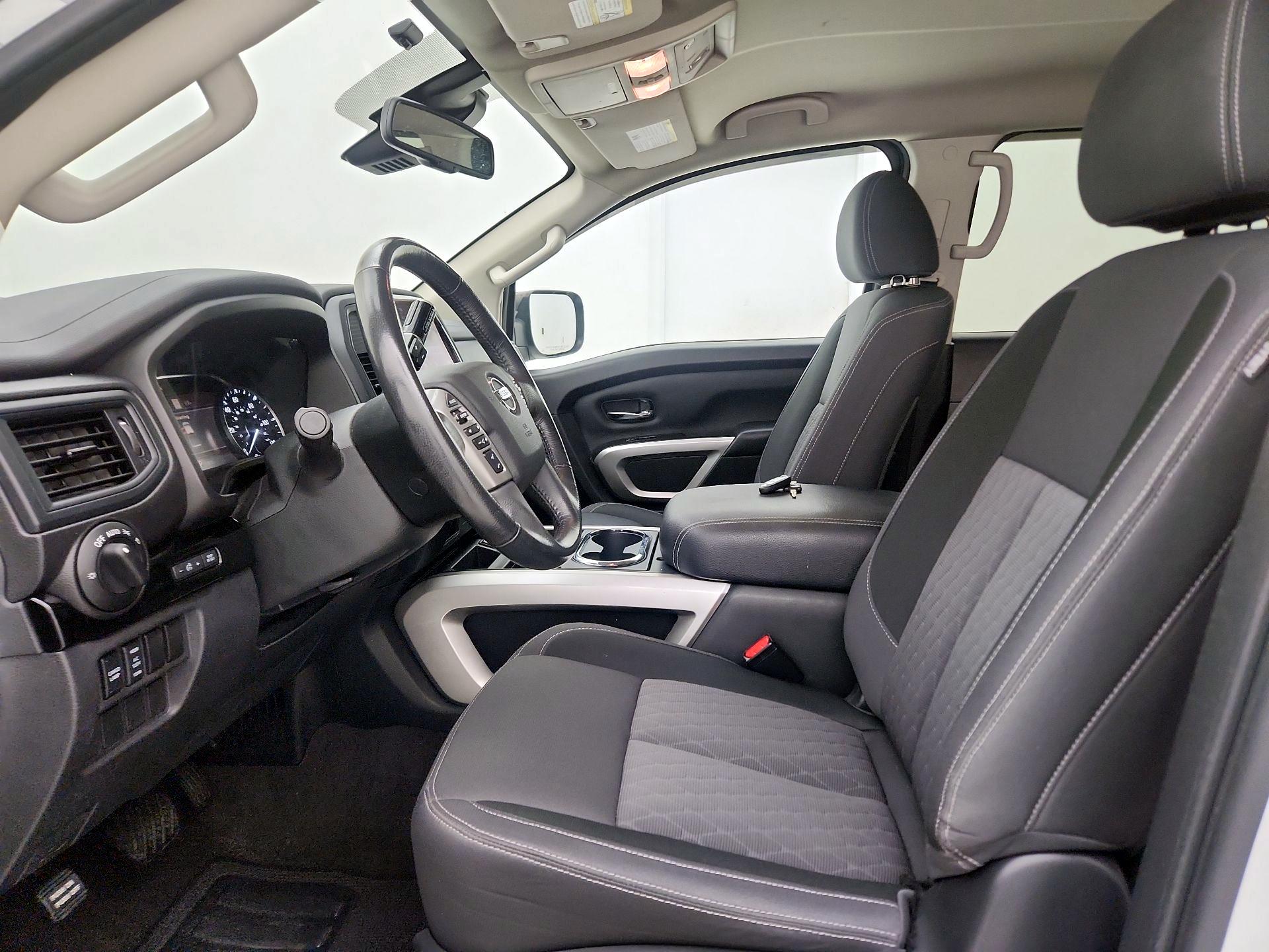 Thumbnail: 2022 Nissan Titan - 11