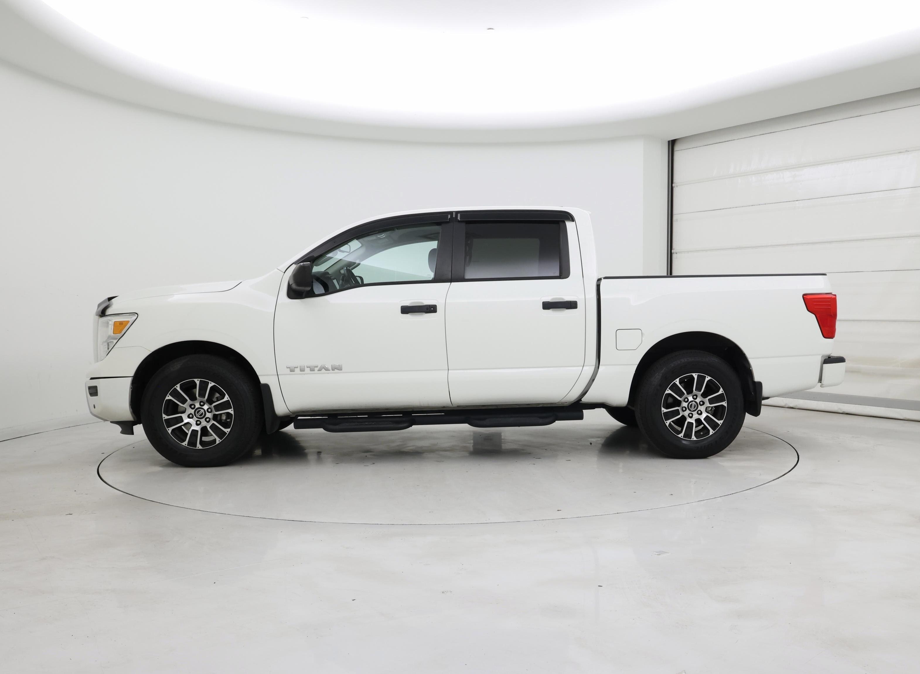 Thumbnail: 2022 Nissan Titan - 3