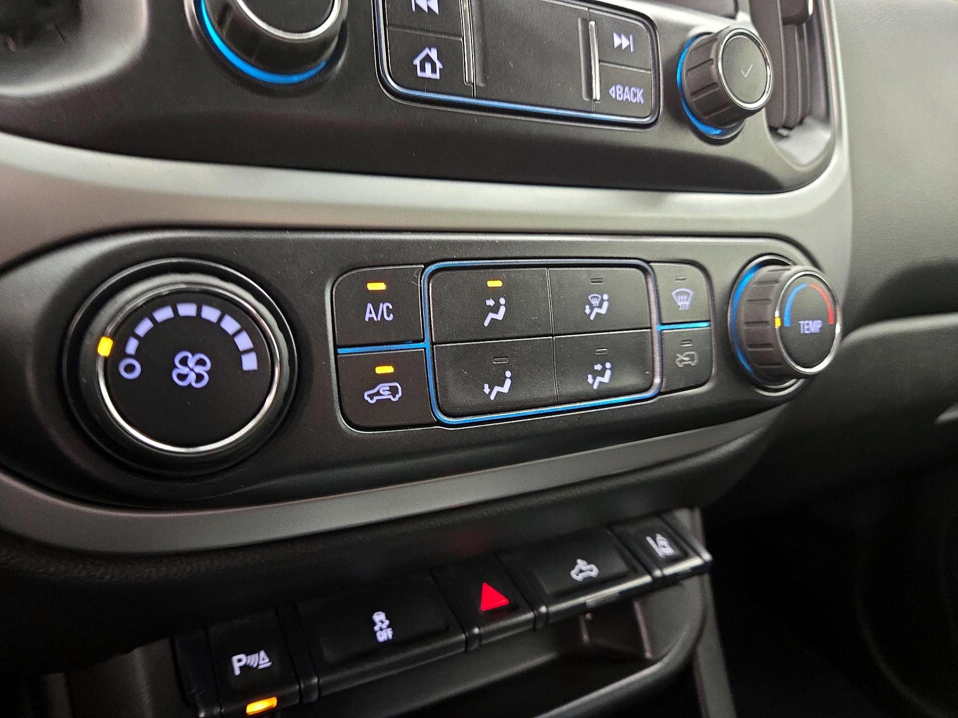 Thumbnail: 2021 Chevrolet Colorado - 16