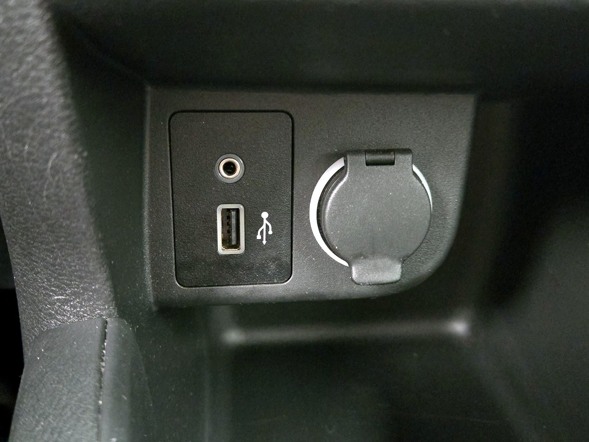 Thumbnail: 2022 Nissan Kicks - 18