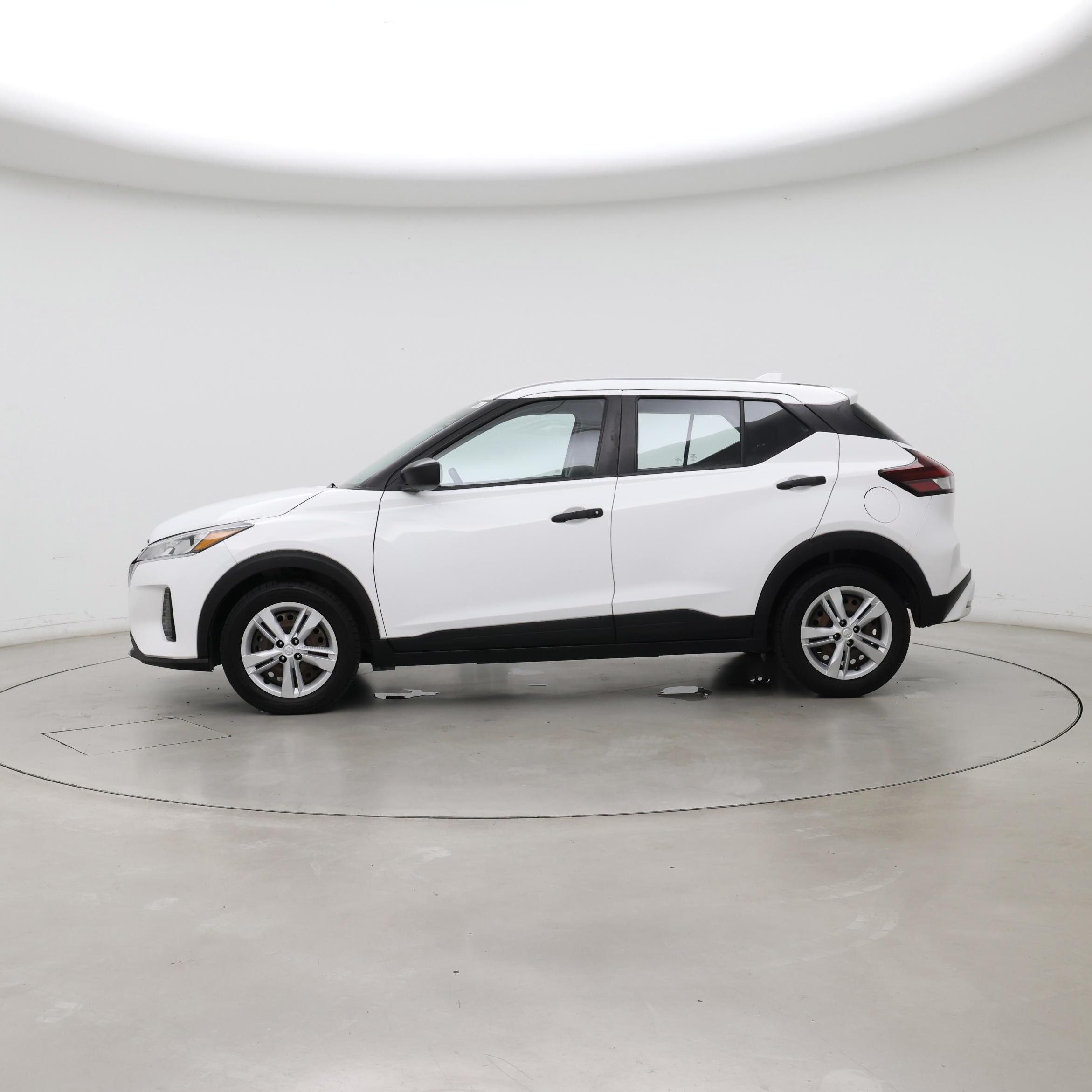 Thumbnail: 2022 Nissan Kicks - 3