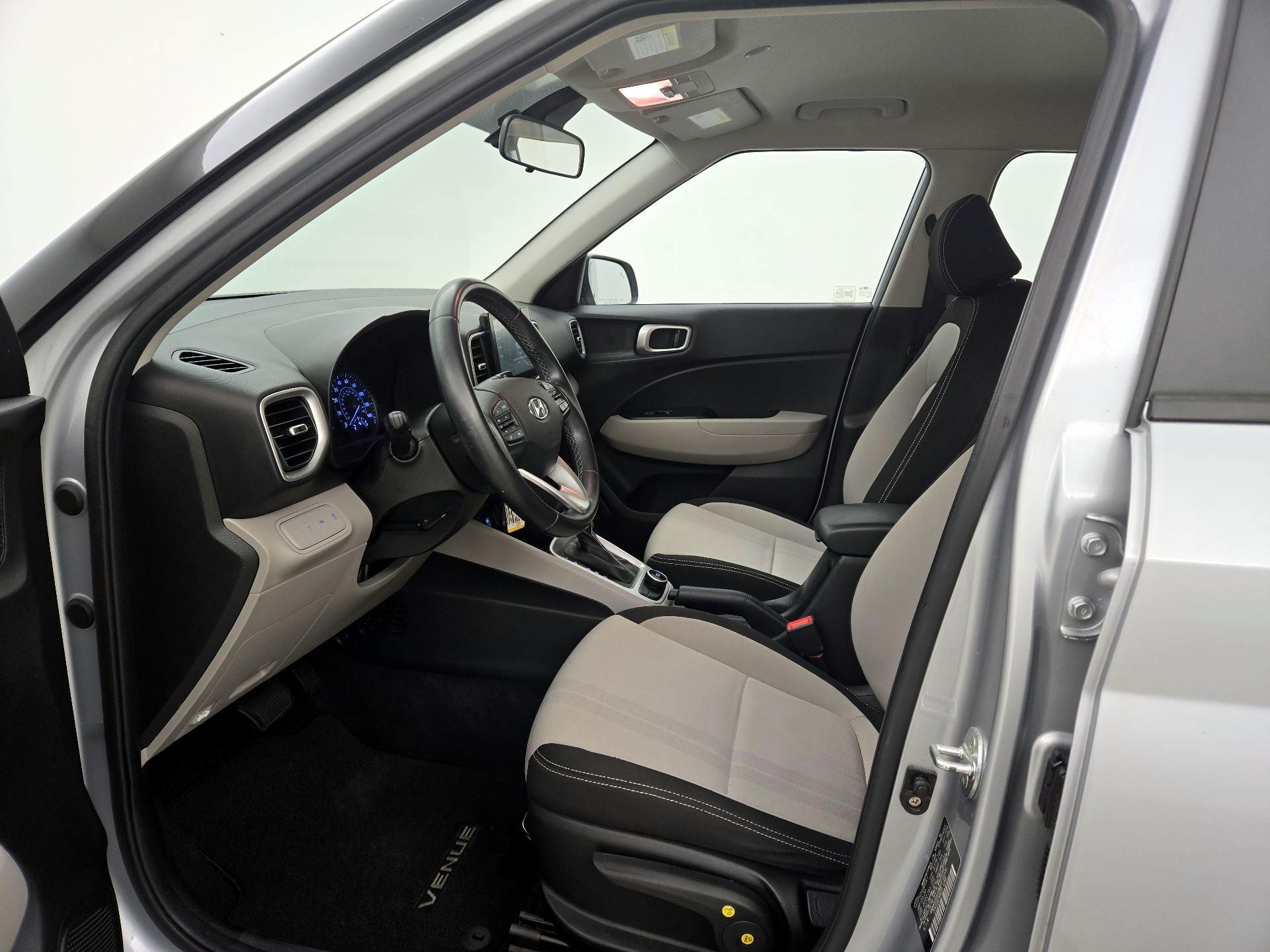 Thumbnail: 2021 Hyundai Venue - 11