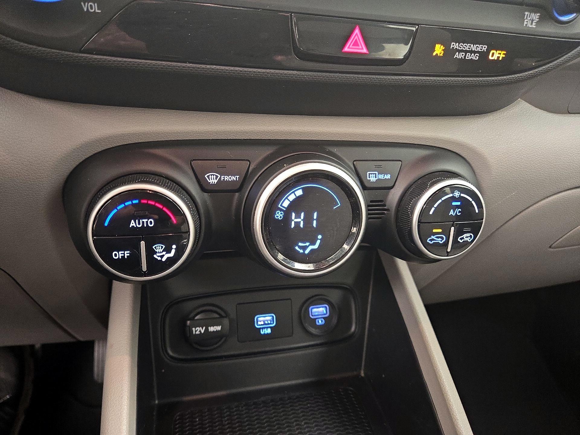 Thumbnail: 2021 Hyundai Venue - 16