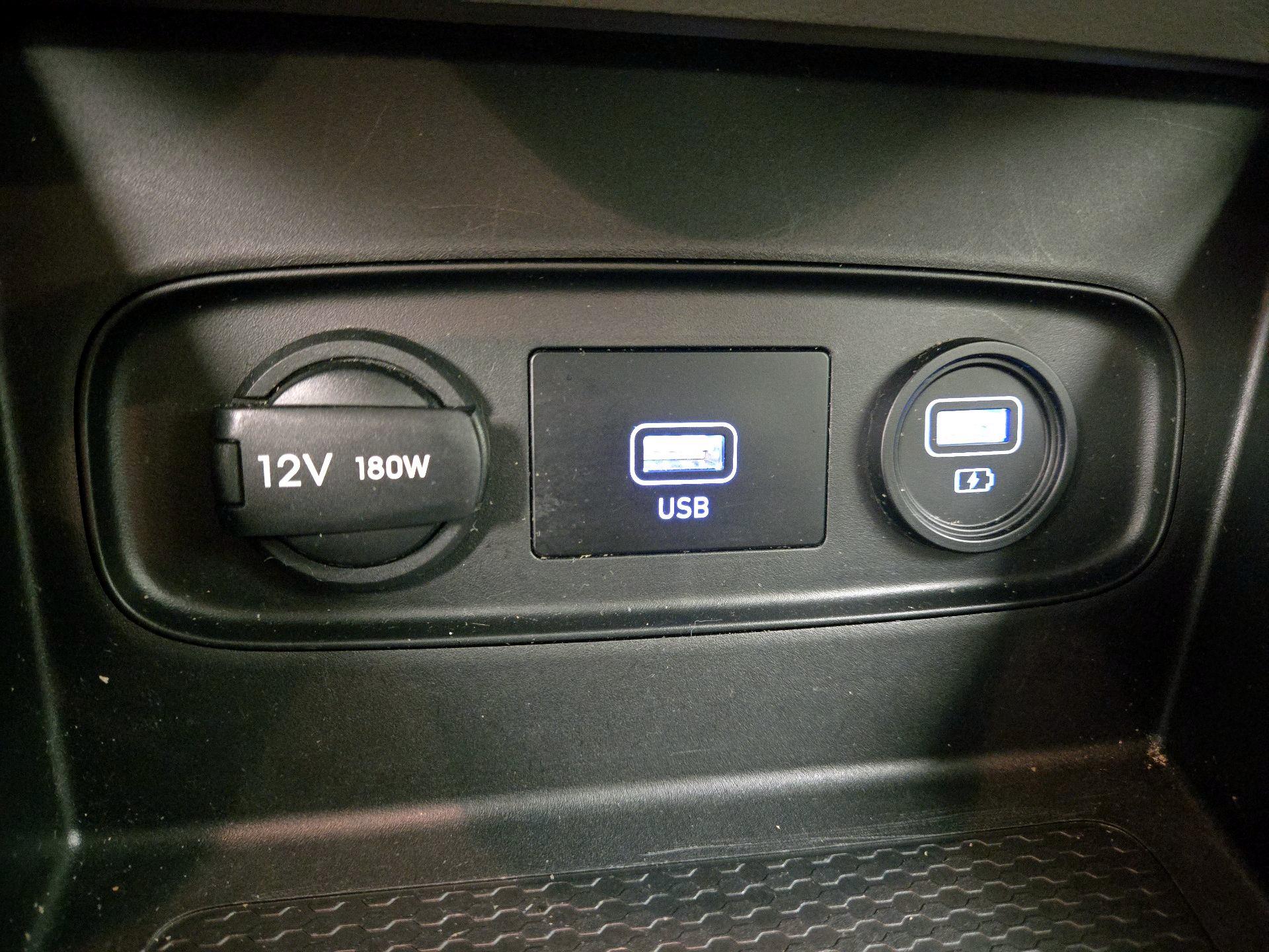 Thumbnail: 2021 Hyundai Venue - 18