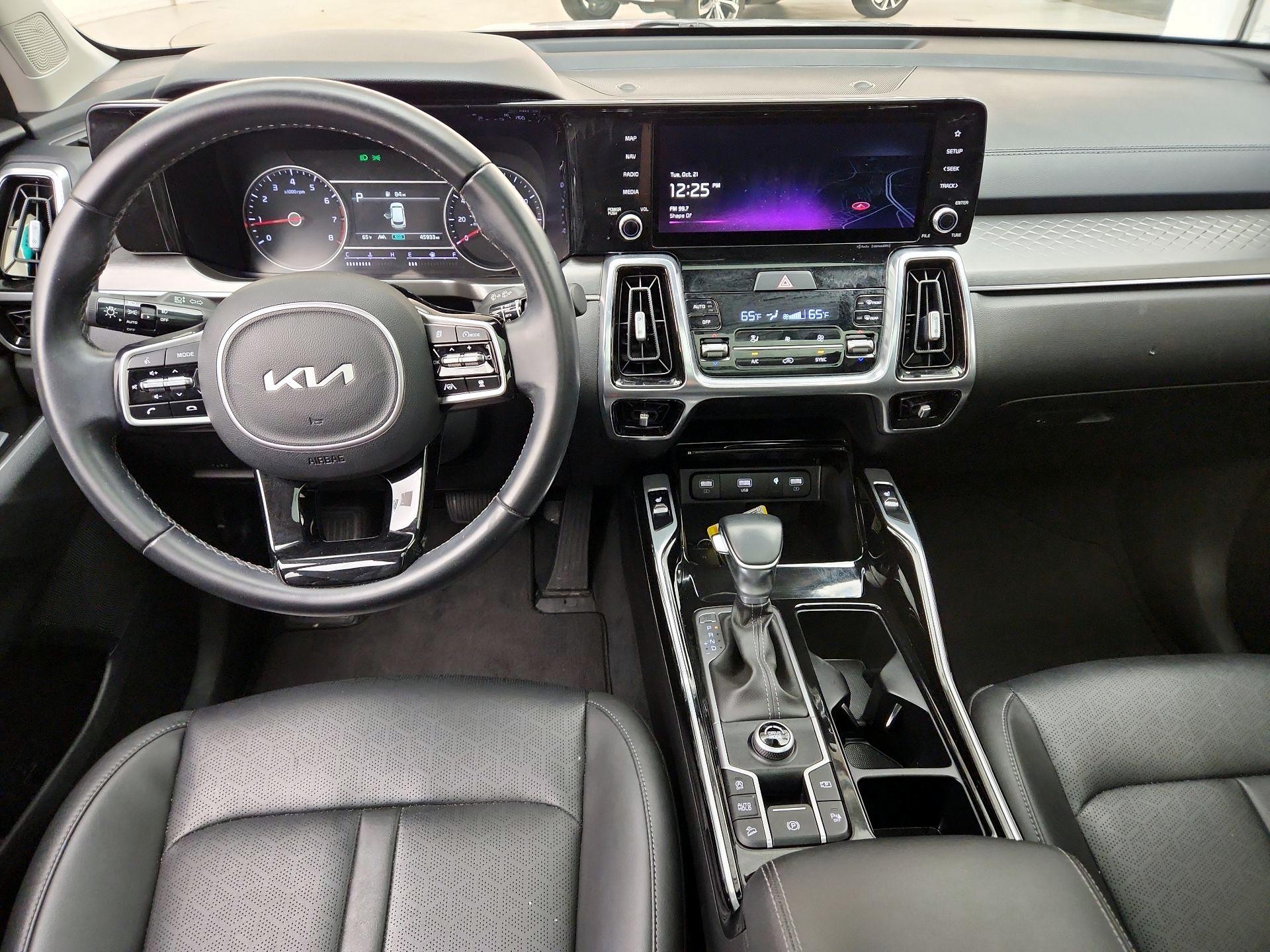 Thumbnail: 2022 Kia Sorento - 9