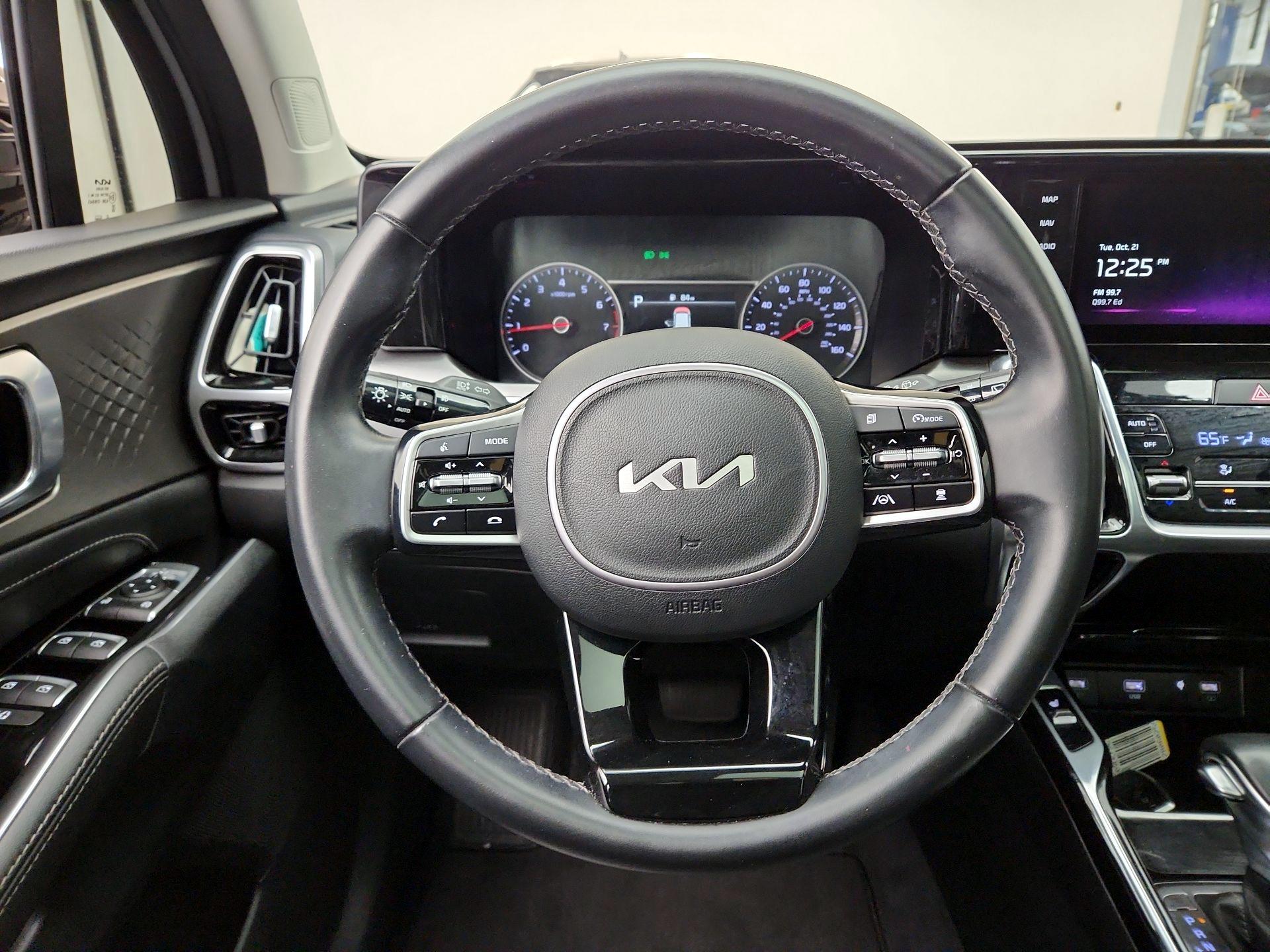Thumbnail: 2022 Kia Sorento - 10