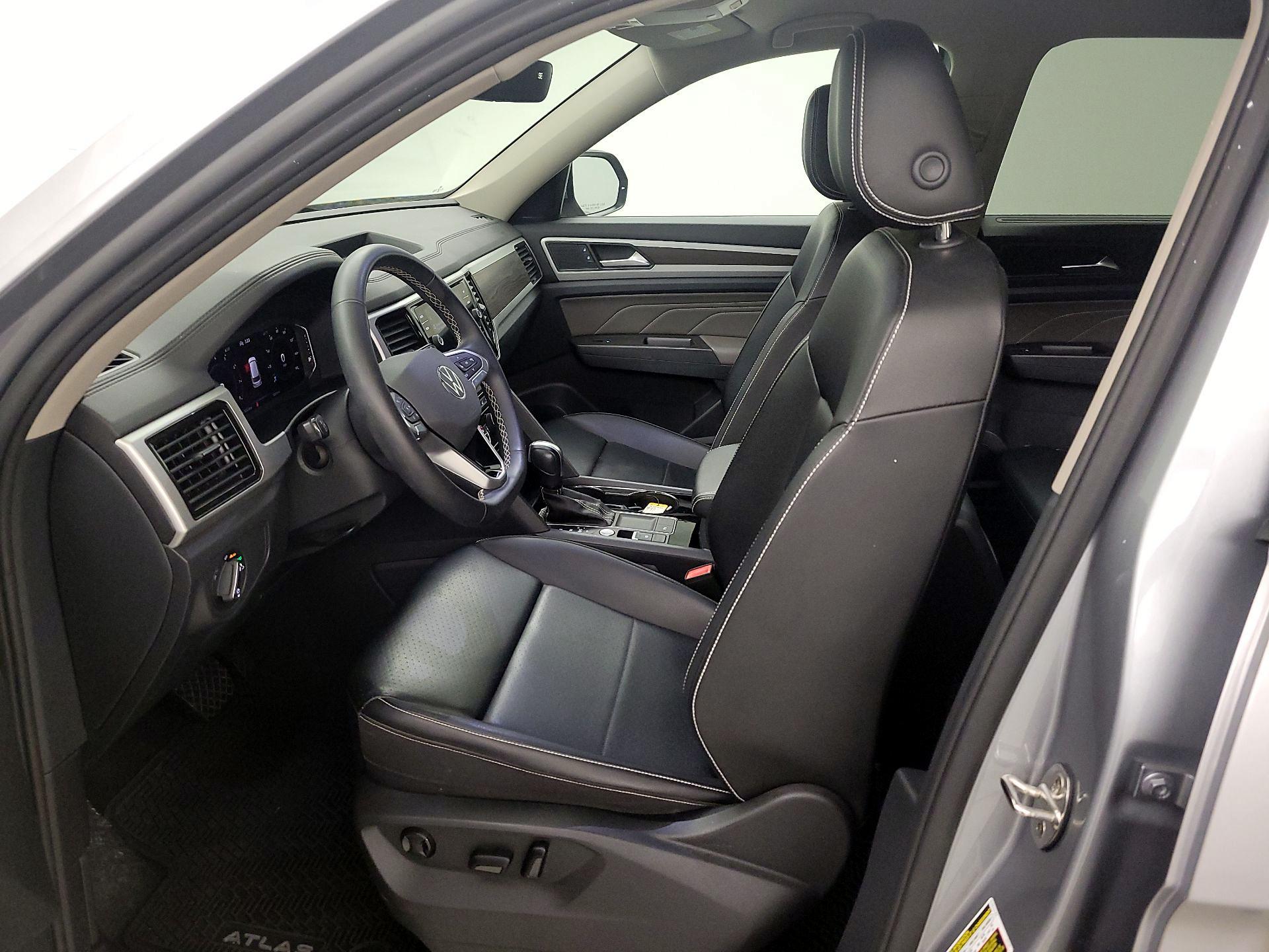 Thumbnail: 2022 Volkswagen Atlas - 11