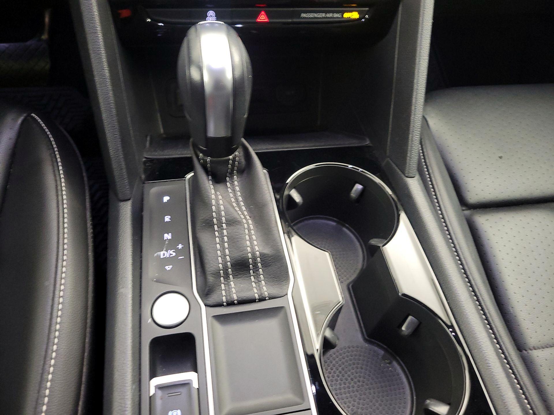 Thumbnail: 2022 Volkswagen Atlas - 17