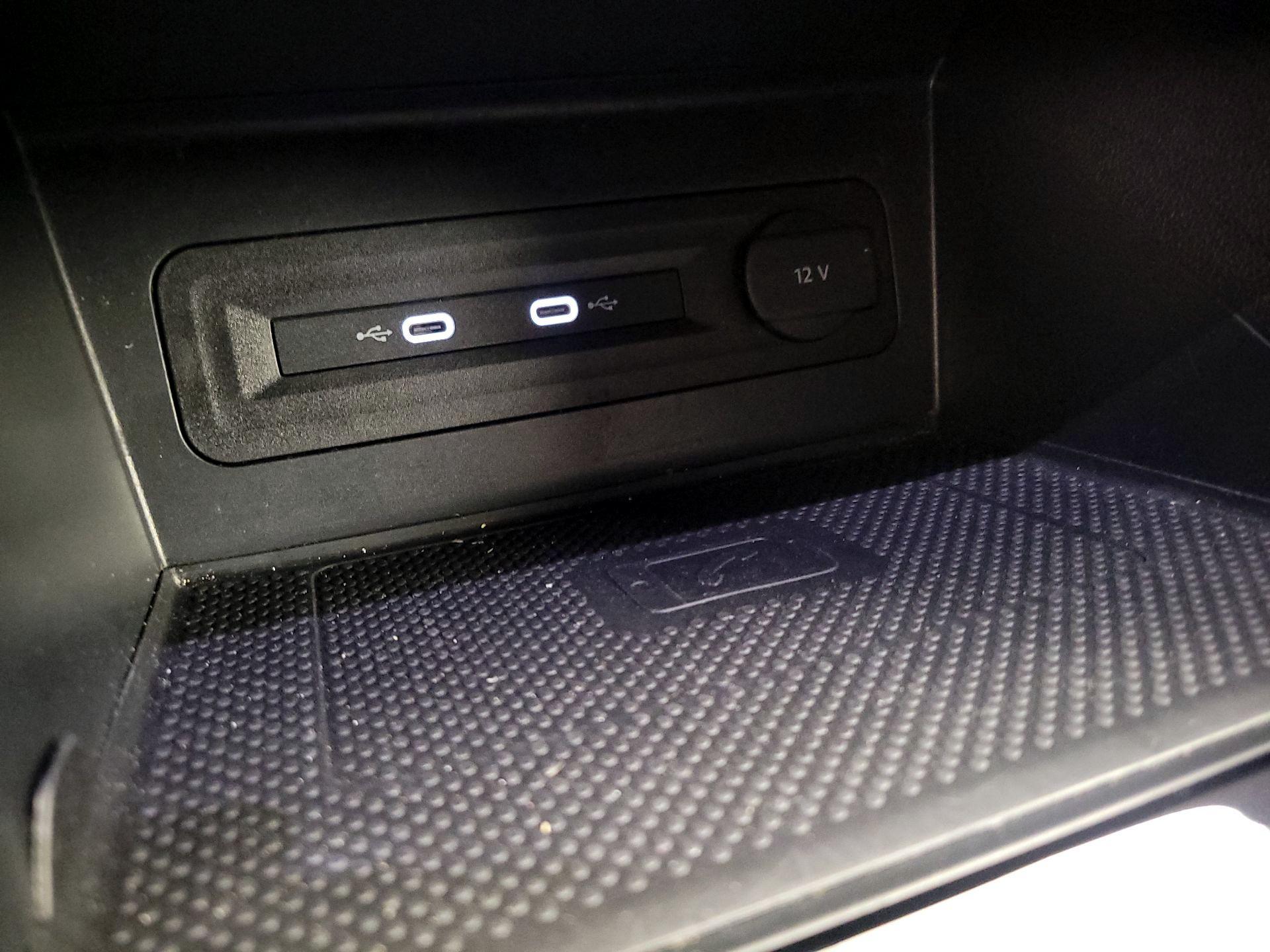 Thumbnail: 2022 Volkswagen Atlas - 18