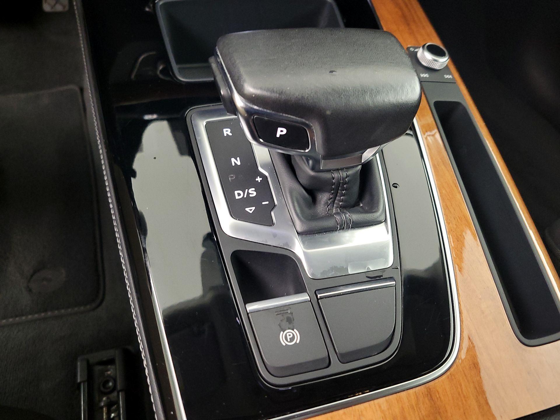 Thumbnail: 2023 Audi Q5 - 17