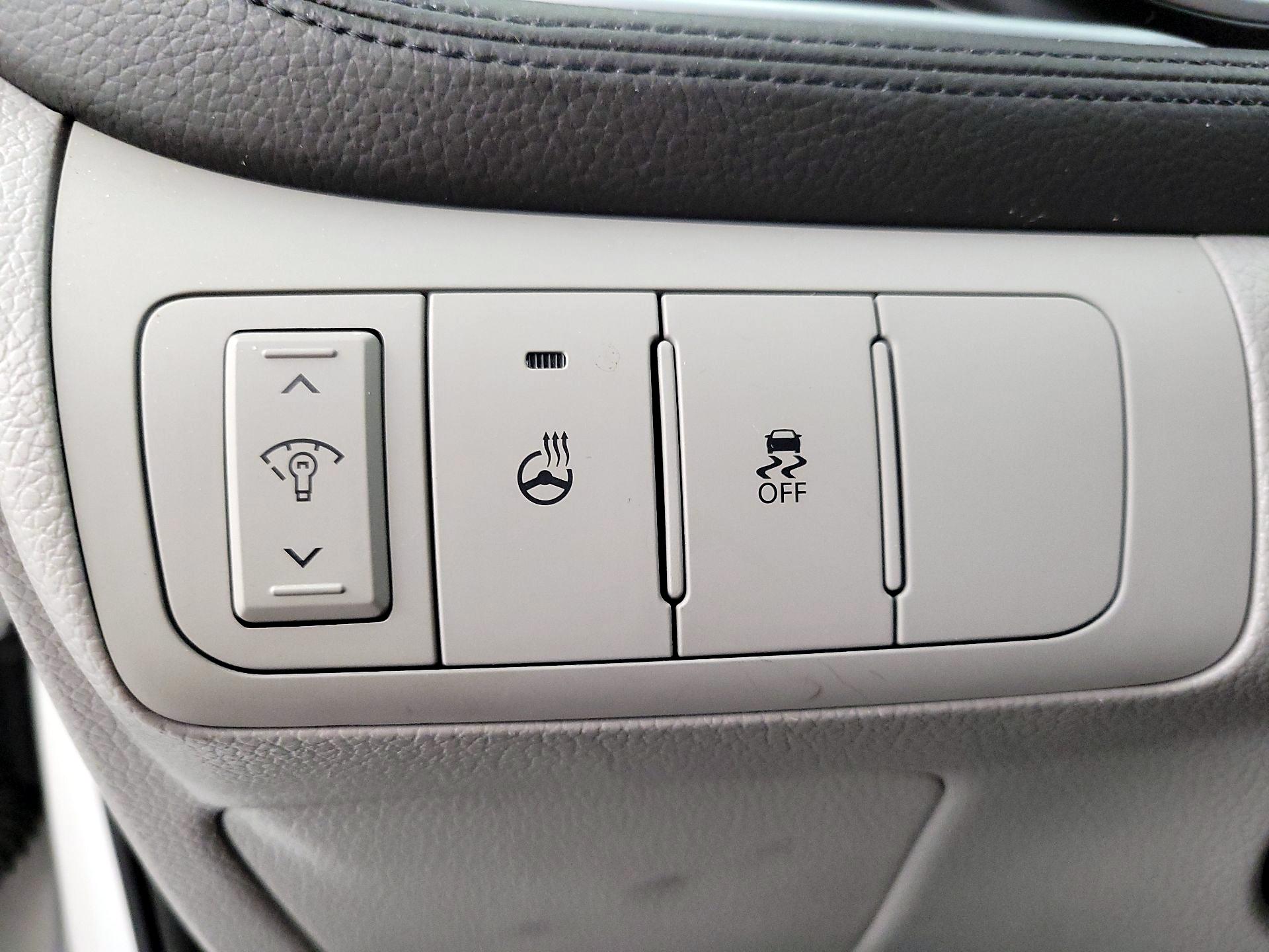 Thumbnail: 2015 Kia Optima - 13