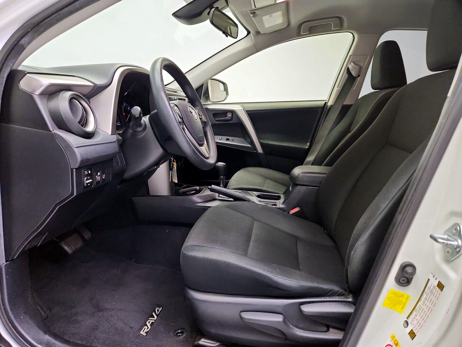 Thumbnail: 2018 Toyota RAV4 - 11