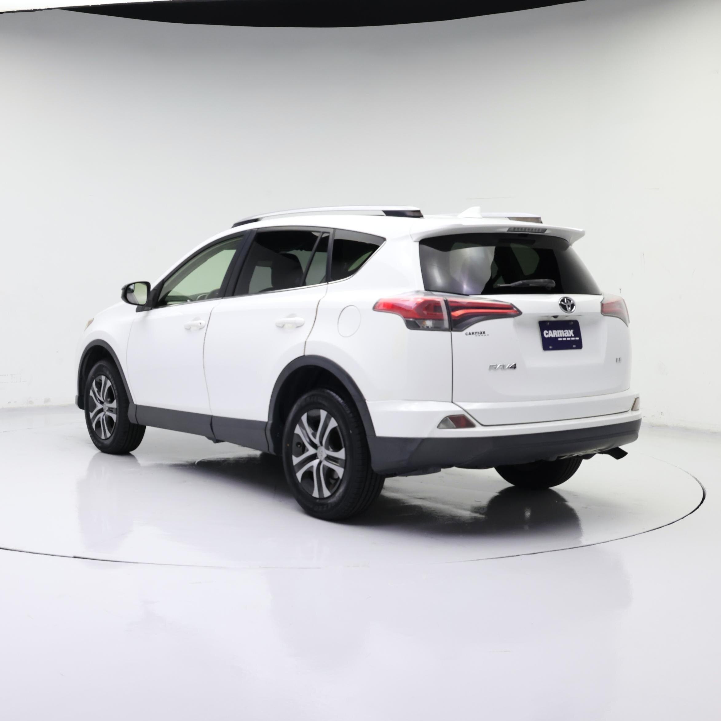 Thumbnail: 2018 Toyota RAV4 - 2