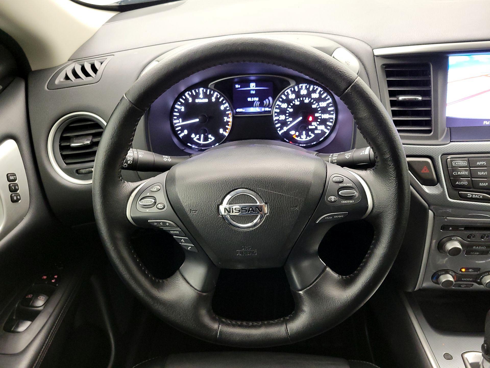 Thumbnail: 2019 Nissan Pathfinder - 10