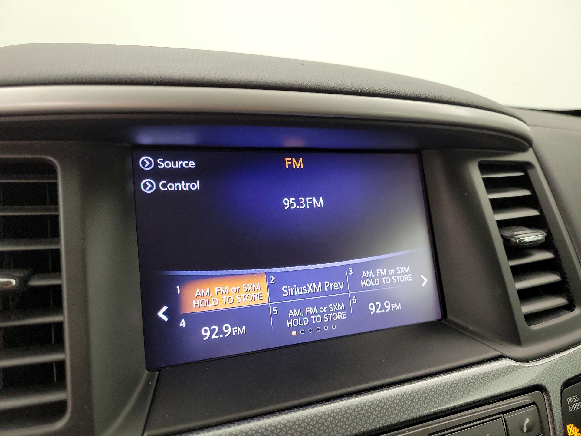 Thumbnail: 2019 Nissan Pathfinder - 16