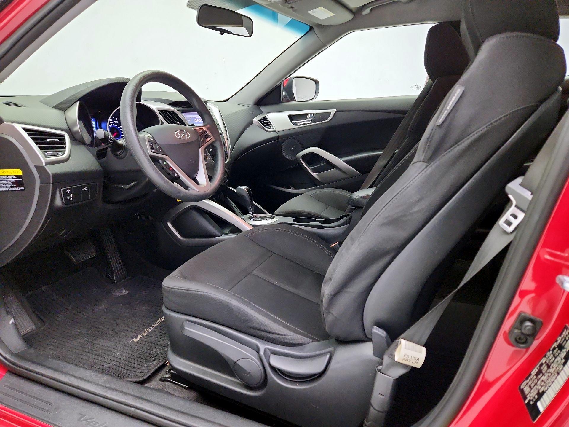Thumbnail: 2015 Hyundai Veloster - 11