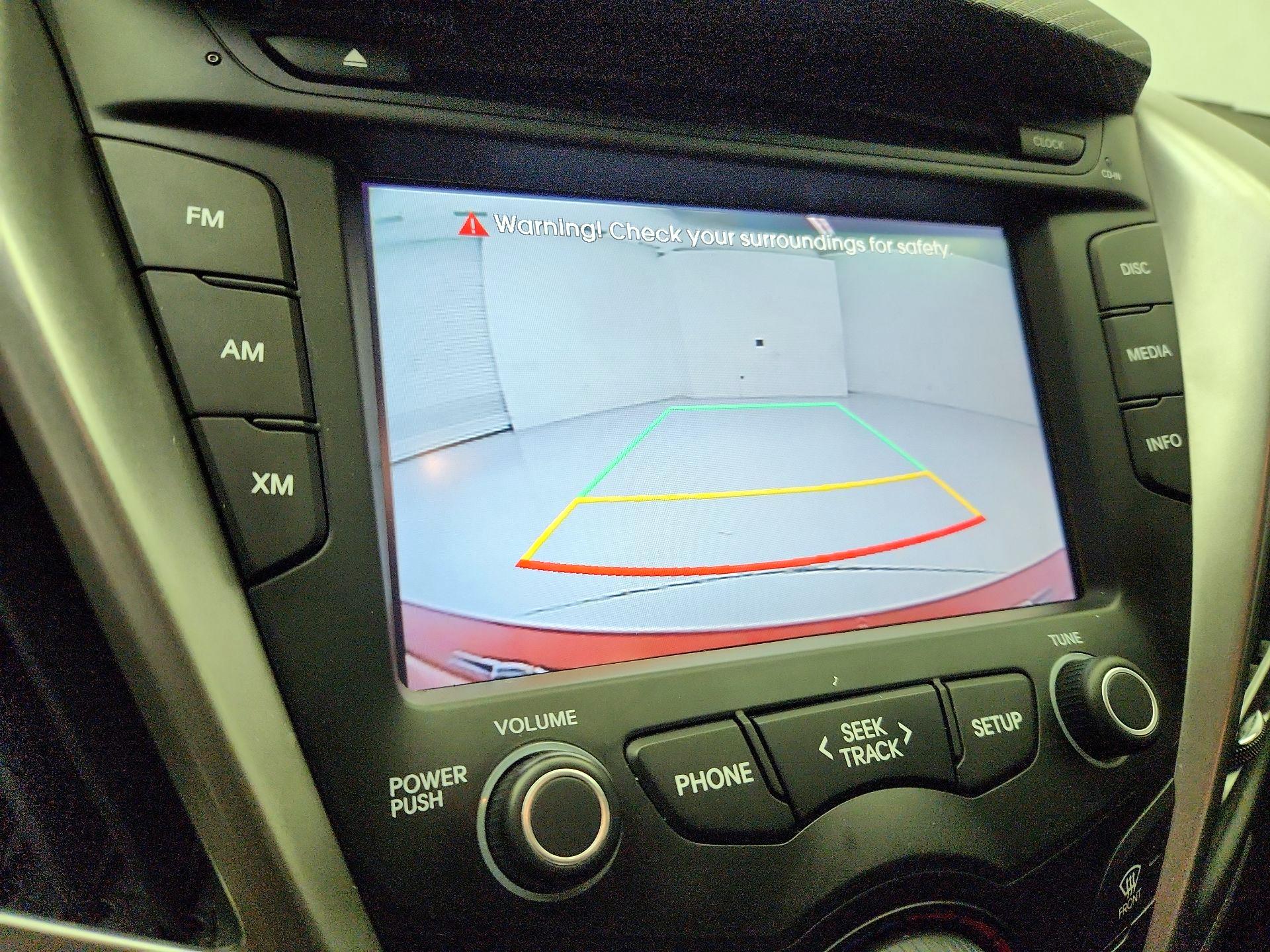 Thumbnail: 2015 Hyundai Veloster - 14