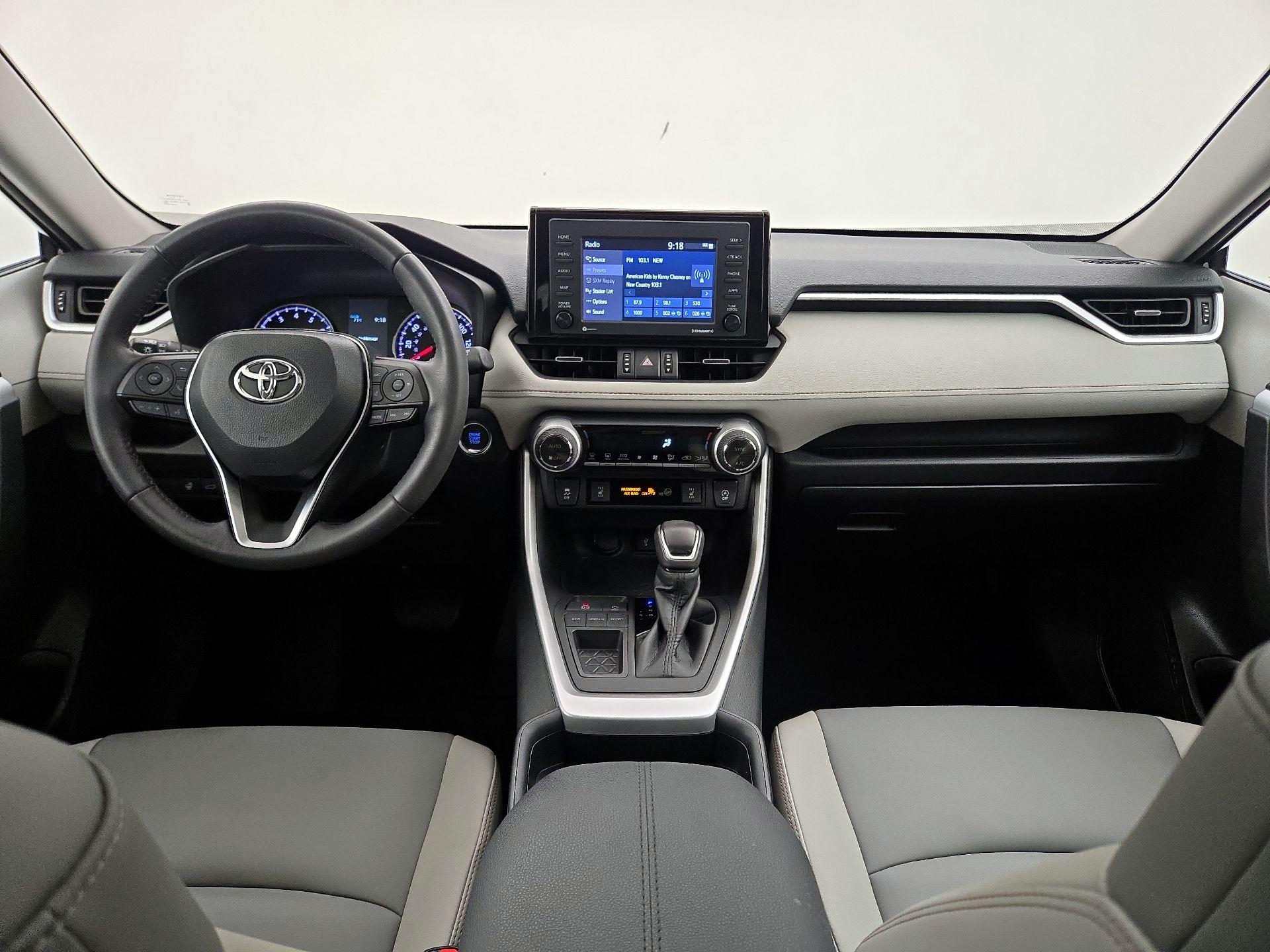 Thumbnail: 2021 Toyota RAV4 - 9