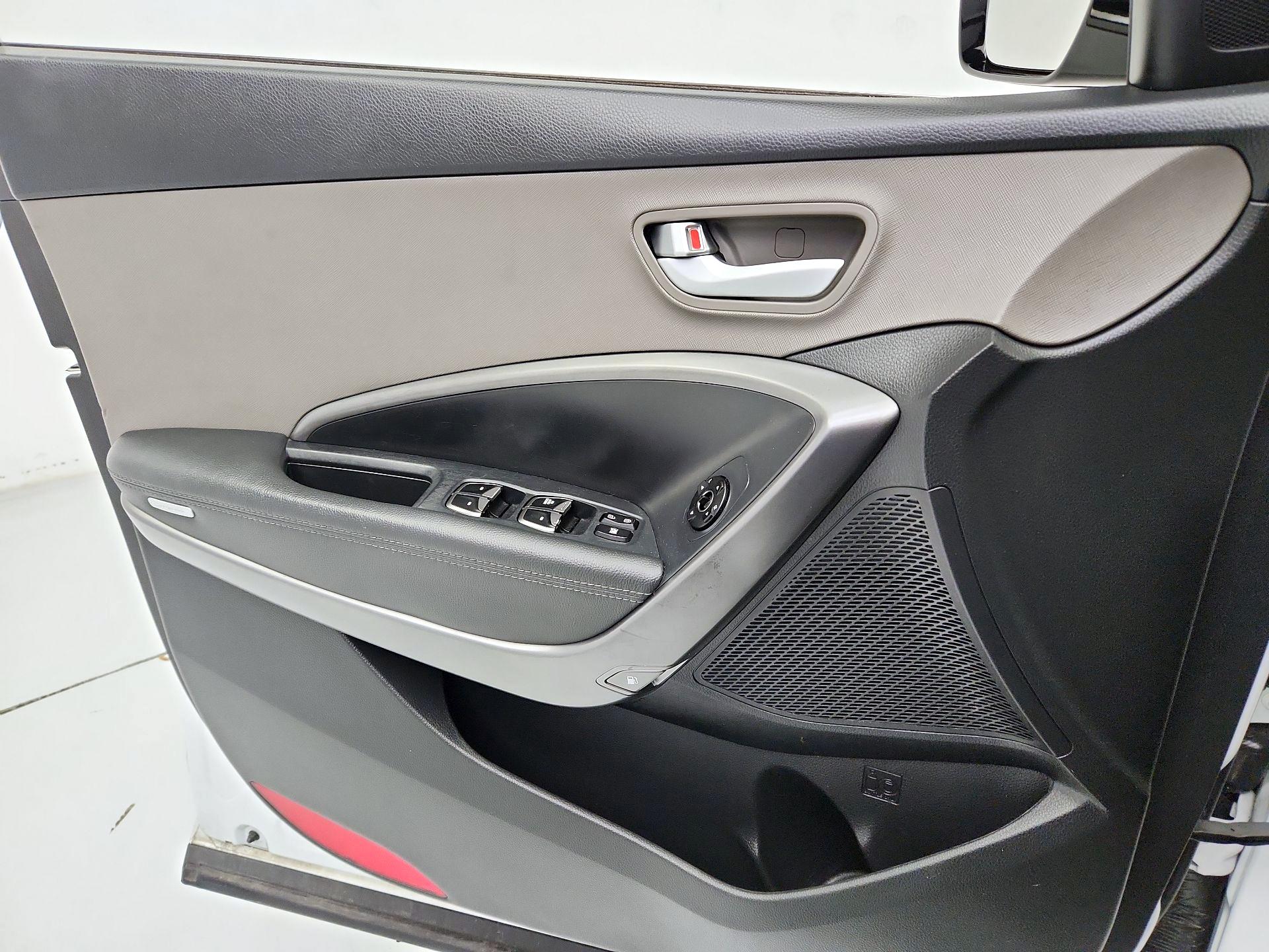 Thumbnail: 2018 Hyundai Santa Fe - 12