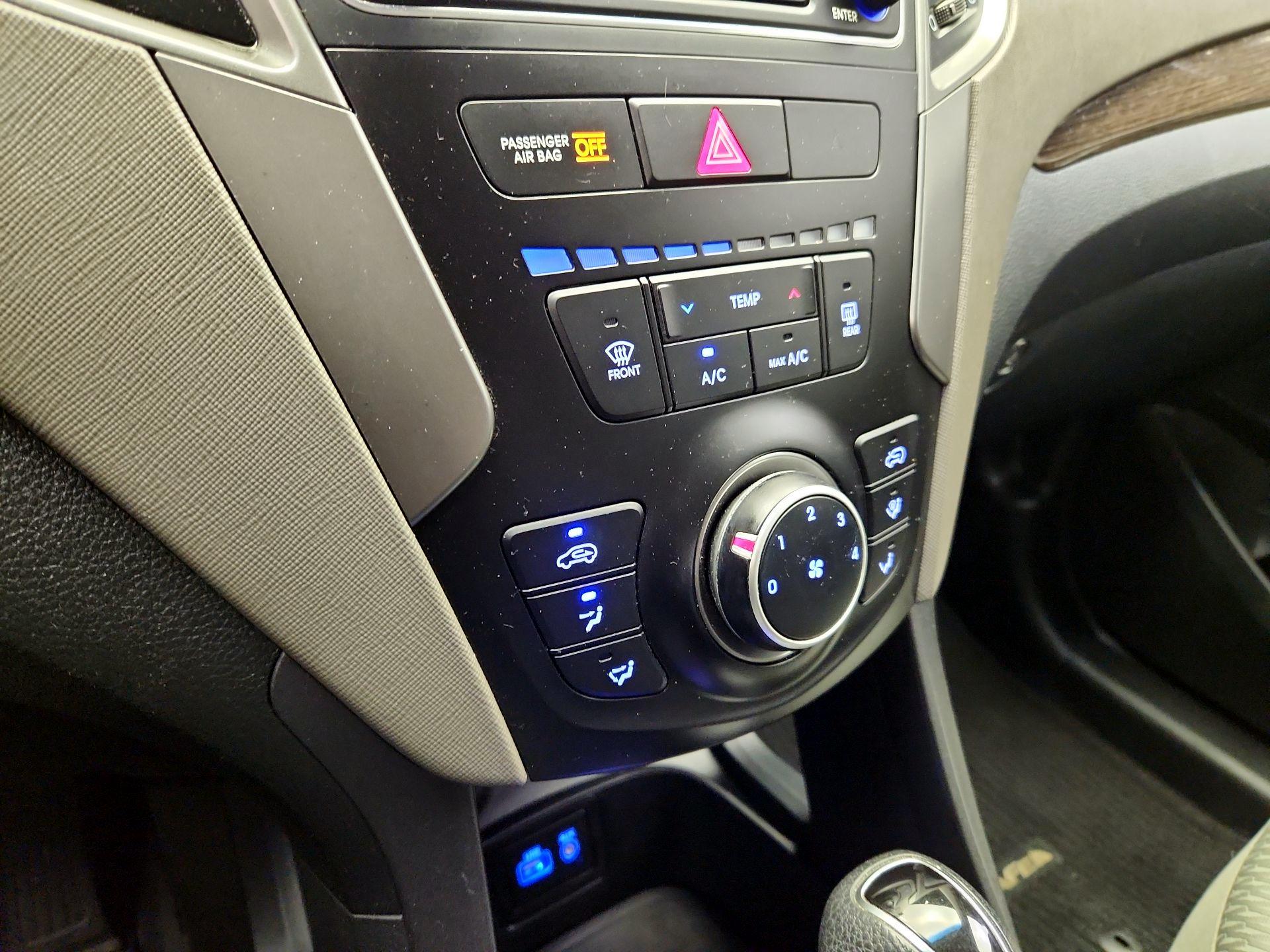 Thumbnail: 2018 Hyundai Santa Fe - 16