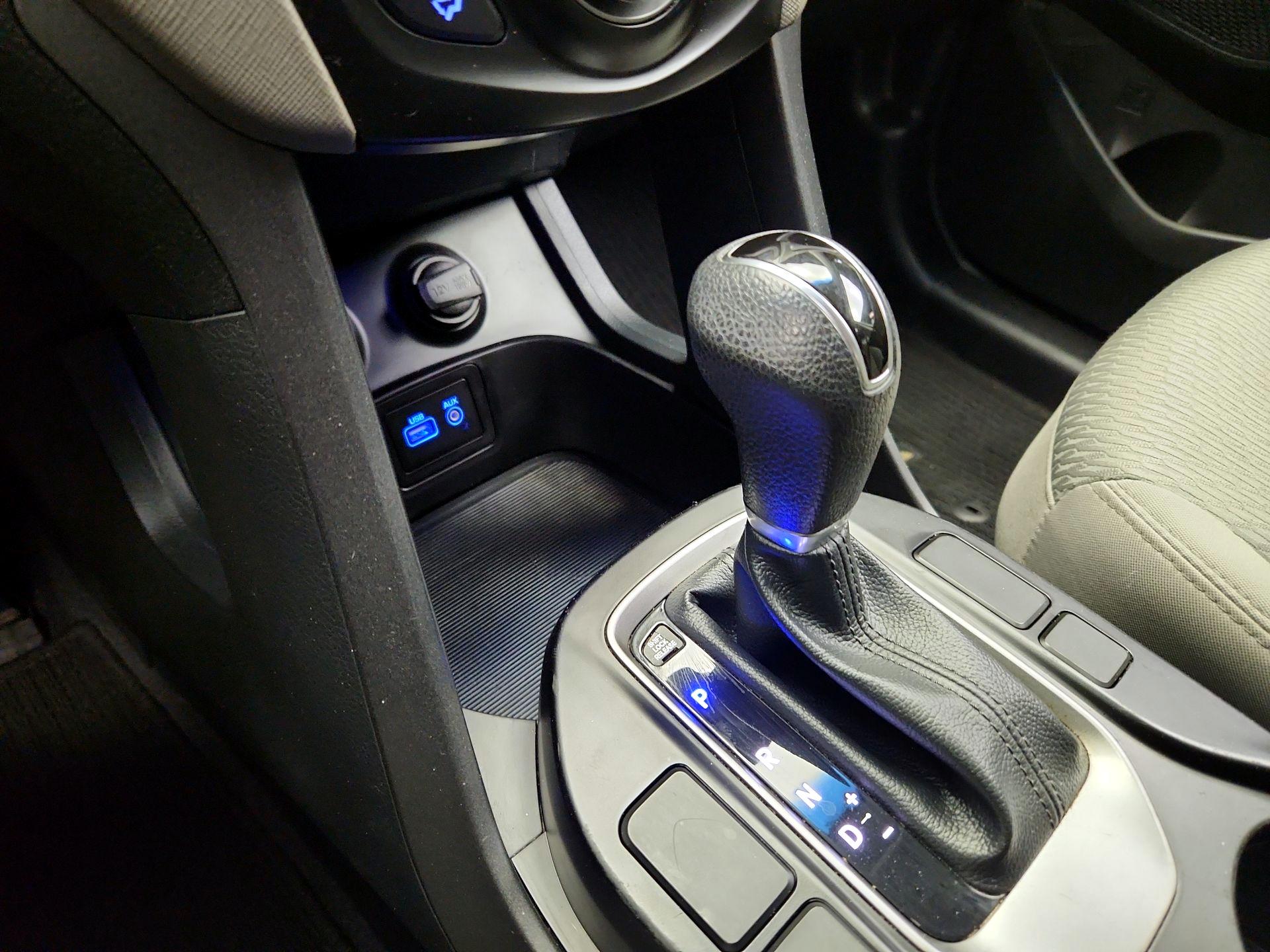 Thumbnail: 2018 Hyundai Santa Fe - 17